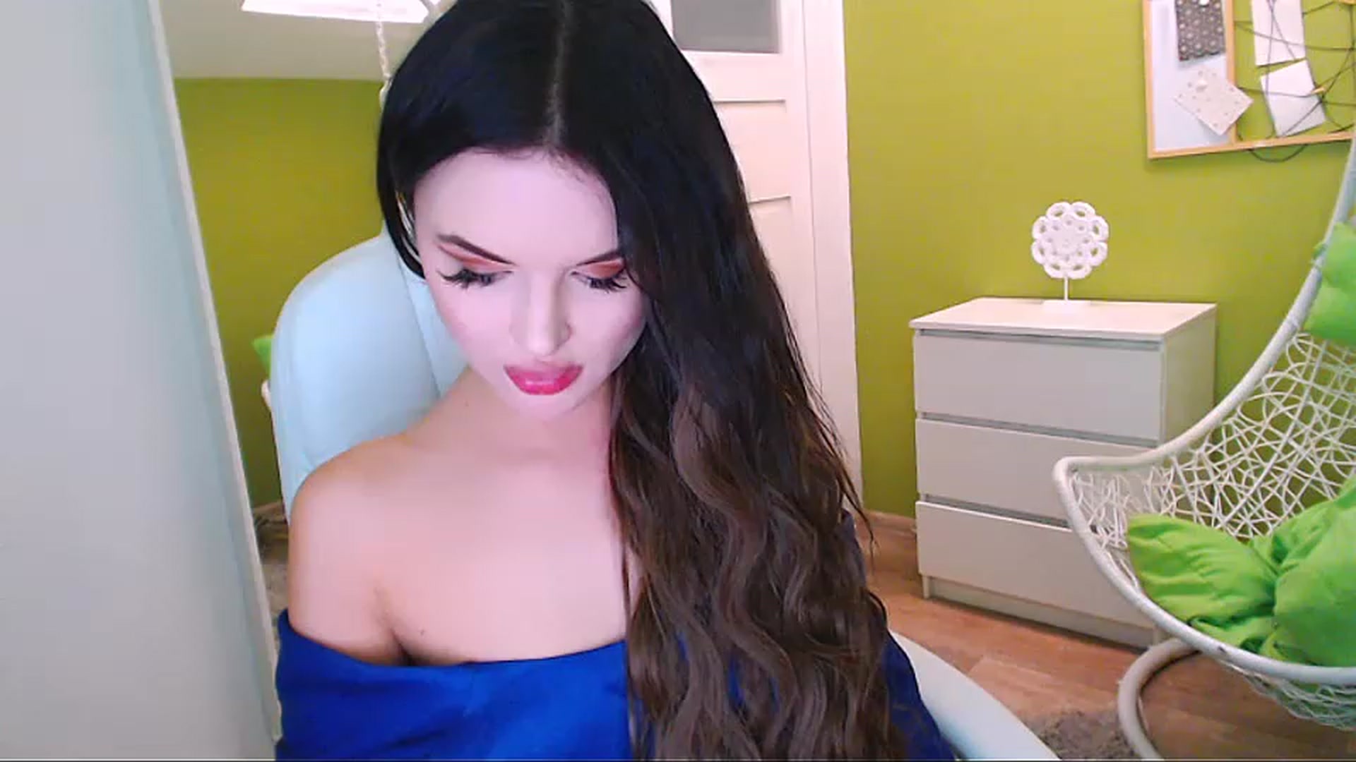 Gallery image thumbnail from JenniferMoris's myfreecams stream on, 02/07/2023, 11:39 image 13 of 20