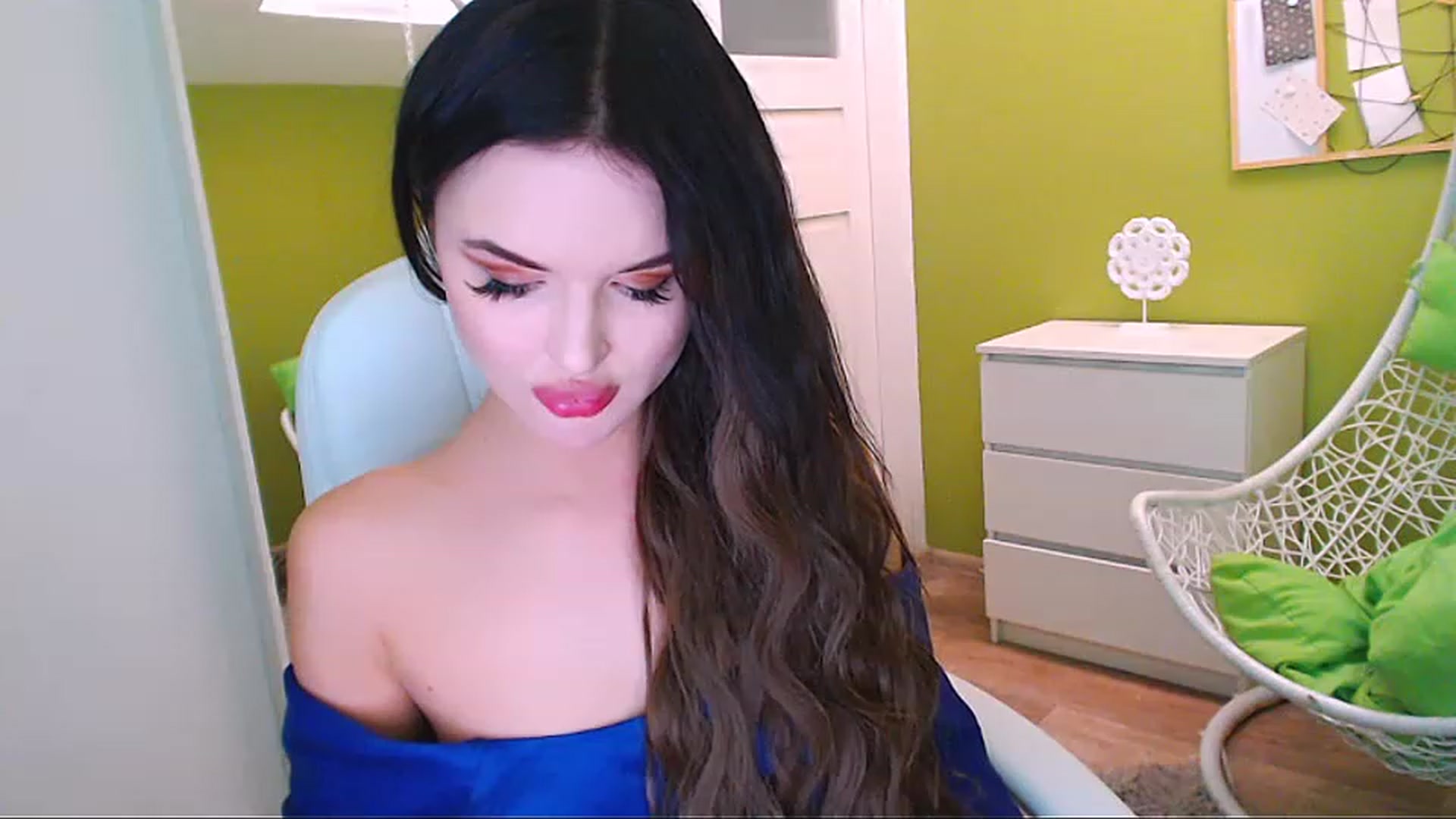 Gallery image thumbnail from JenniferMoris's myfreecams stream on, 02/07/2023, 11:39 image 14 of 20