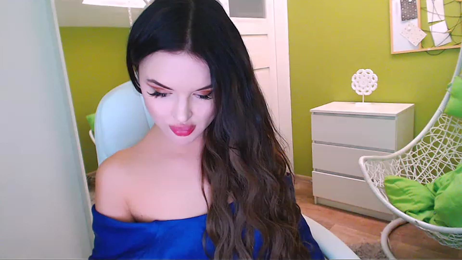 Gallery image thumbnail from JenniferMoris's myfreecams stream on, 02/07/2023, 11:39 image 5 of 20