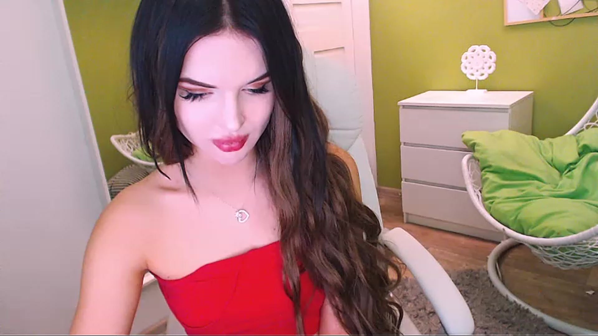 Gallery image thumbnail from JenniferMoris's myfreecams stream on, 02/10/2023, 09:12 image 20 of 20