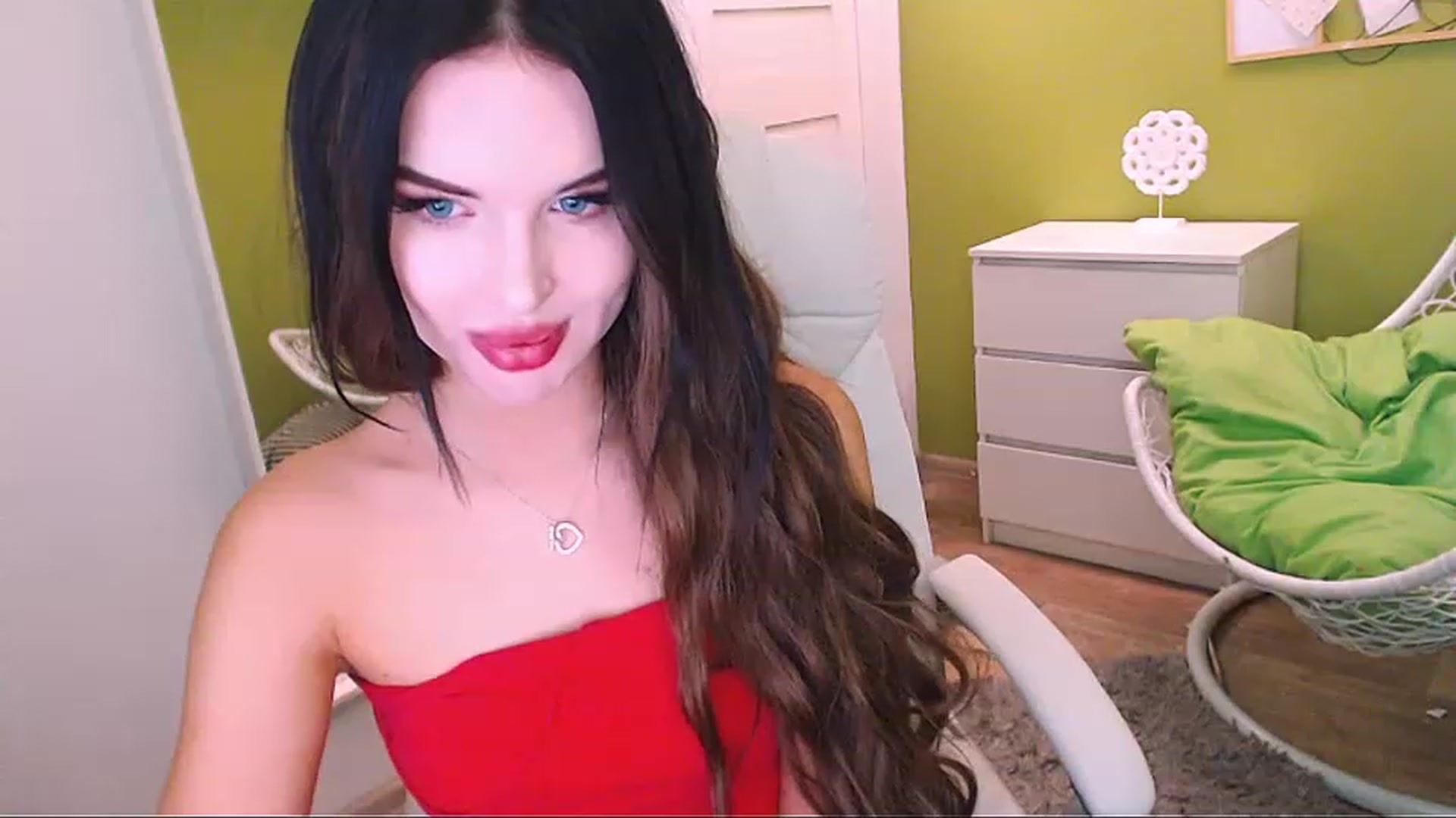 Gallery image thumbnail from JenniferMoris's myfreecams stream on, 02/10/2023, 09:12 image 19 of 20