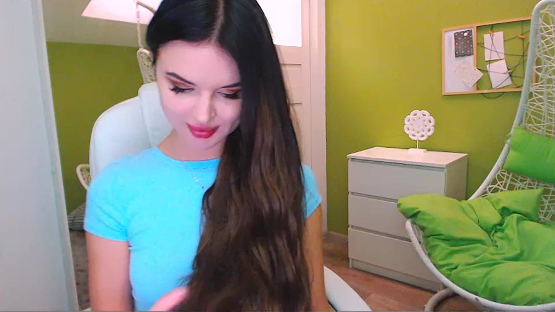 Gallery image thumbnail from JenniferMoris's myfreecams stream on, 02/13/2023, 09:21 image 19 of 20