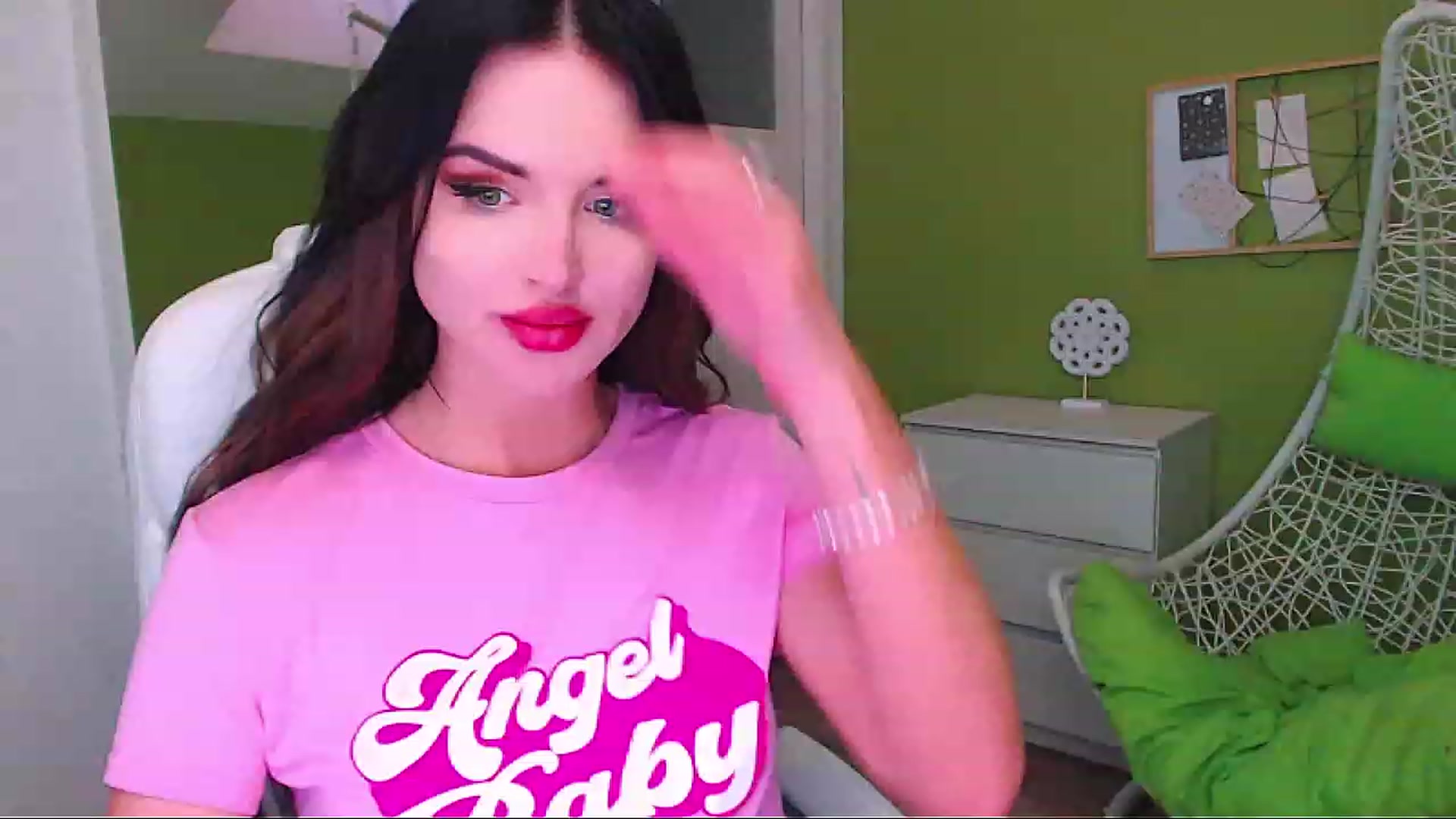 Gallery image thumbnail from JenniferMoris's myfreecams stream on, 02/14/2023, 15:35 image 1 of 20