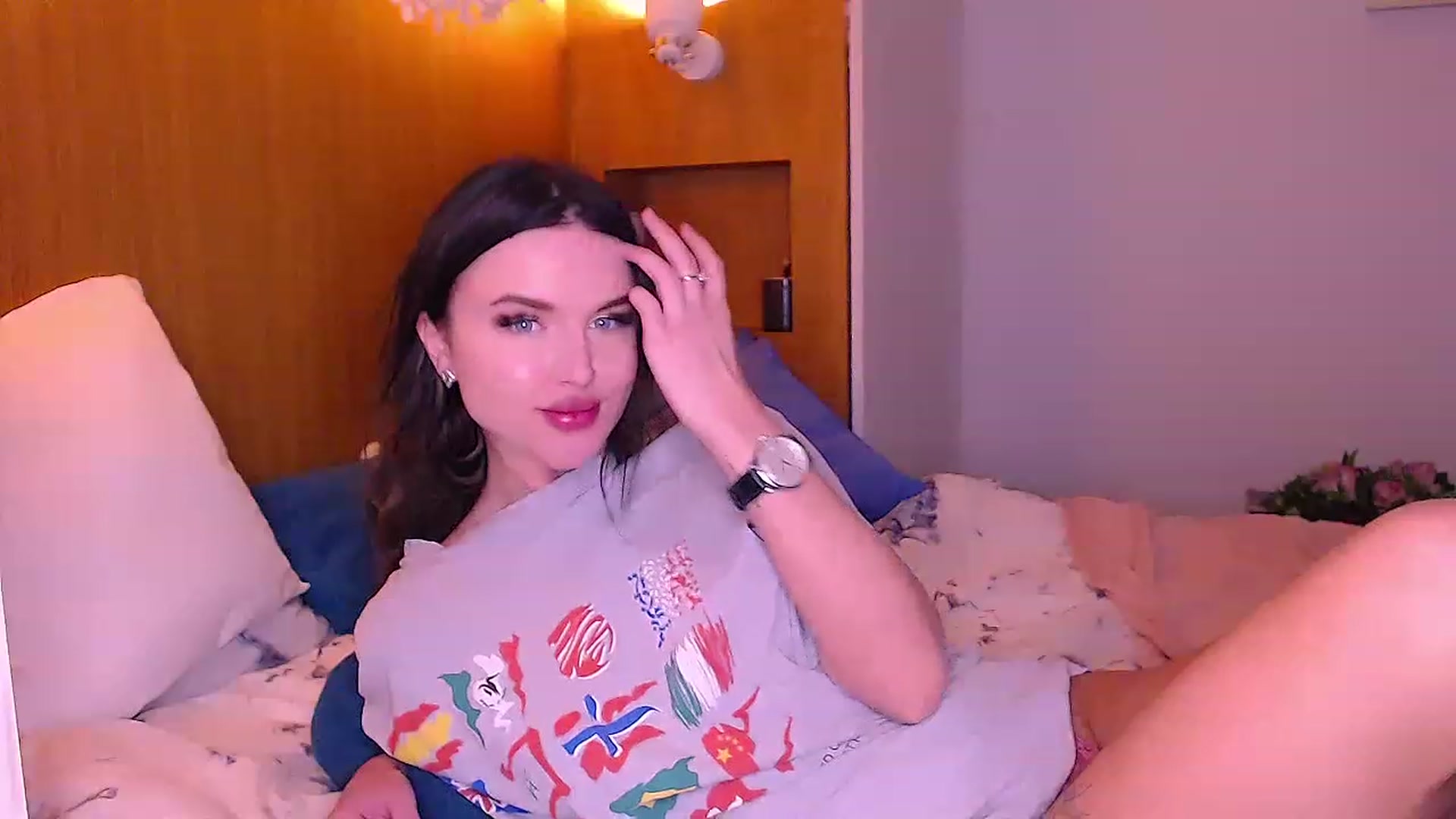 Gallery image thumbnail from JenniferMoris's myfreecams stream on, 02/19/2023, 19:02 image 20 of 20