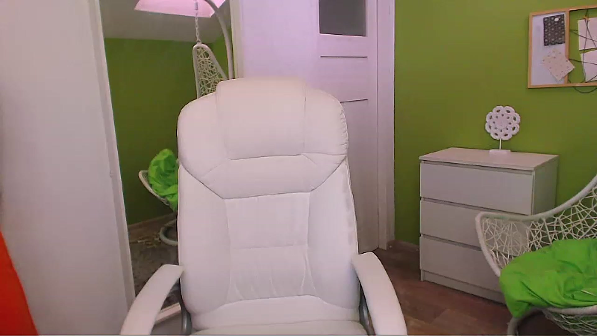 Gallery image thumbnail from JenniferMoris's myfreecams stream on, 02/20/2023, 11:53 image 17 of 20