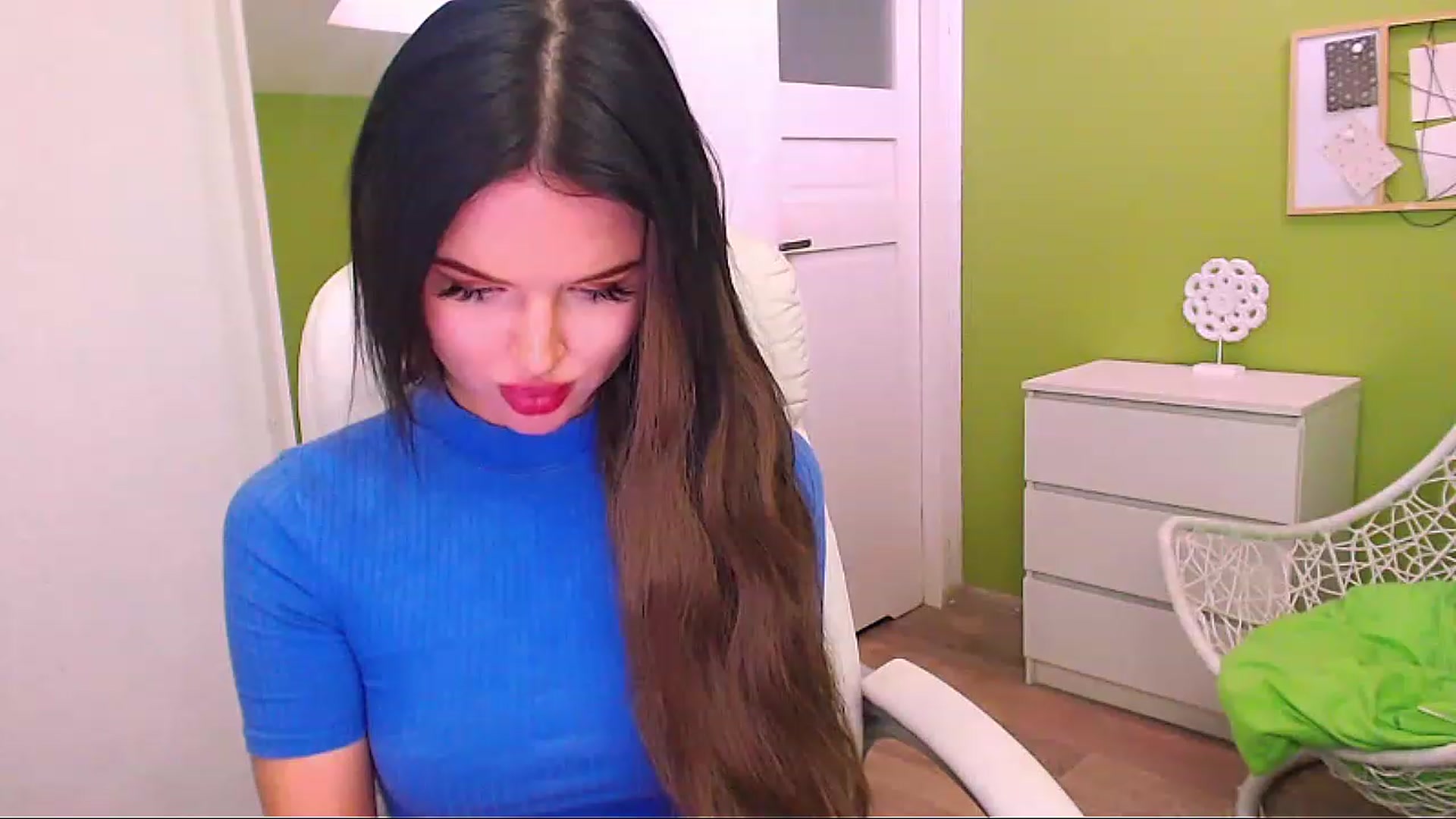 Gallery image thumbnail from JenniferMoris's myfreecams stream on, 02/20/2023, 11:53 image 19 of 20