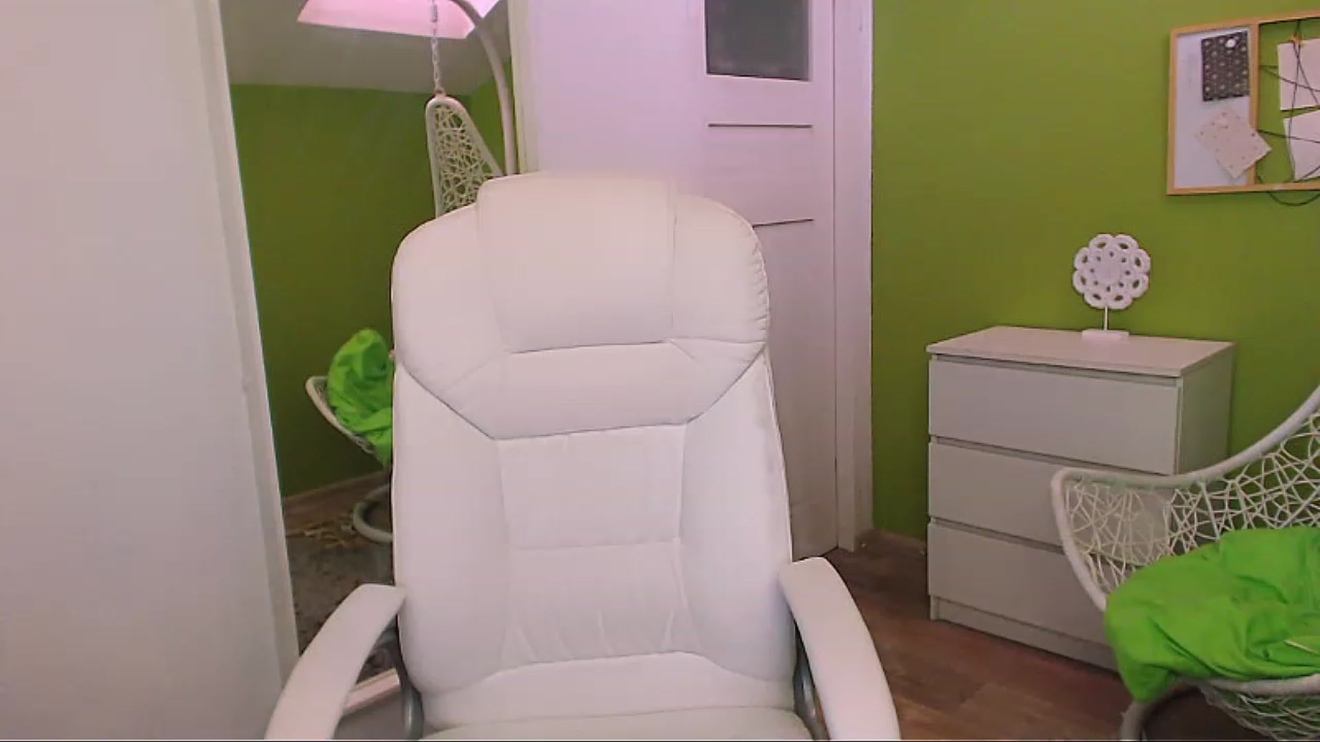 Gallery image thumbnail from JenniferMoris's myfreecams stream on, 02/20/2023, 11:53 image 18 of 20