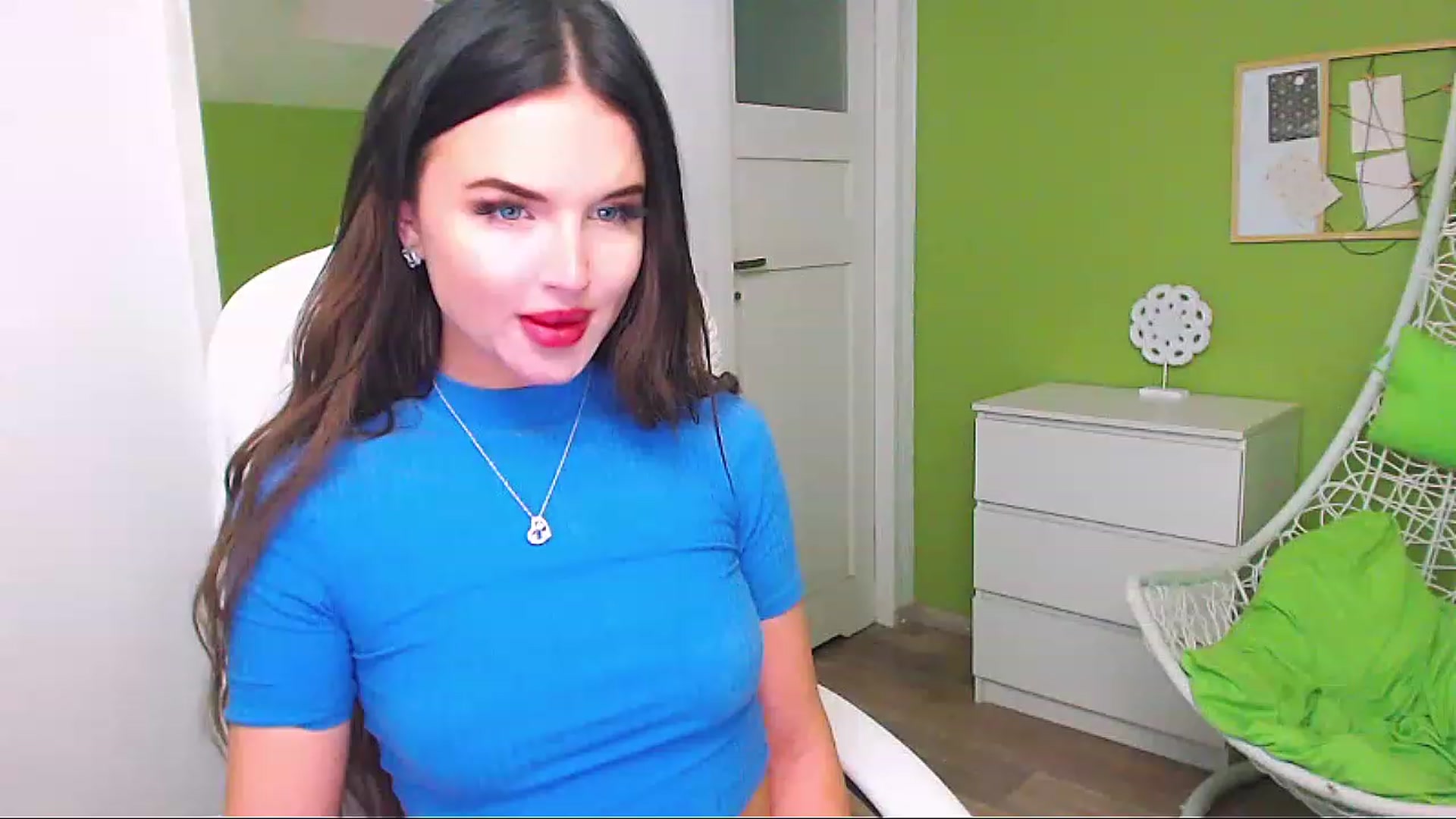 Gallery image thumbnail from JenniferMoris's myfreecams stream on, 02/20/2023, 14:55 image 12 of 20