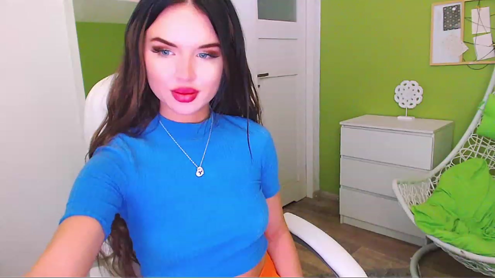 Gallery image thumbnail from JenniferMoris's myfreecams stream on, 02/20/2023, 14:55 image 3 of 20
