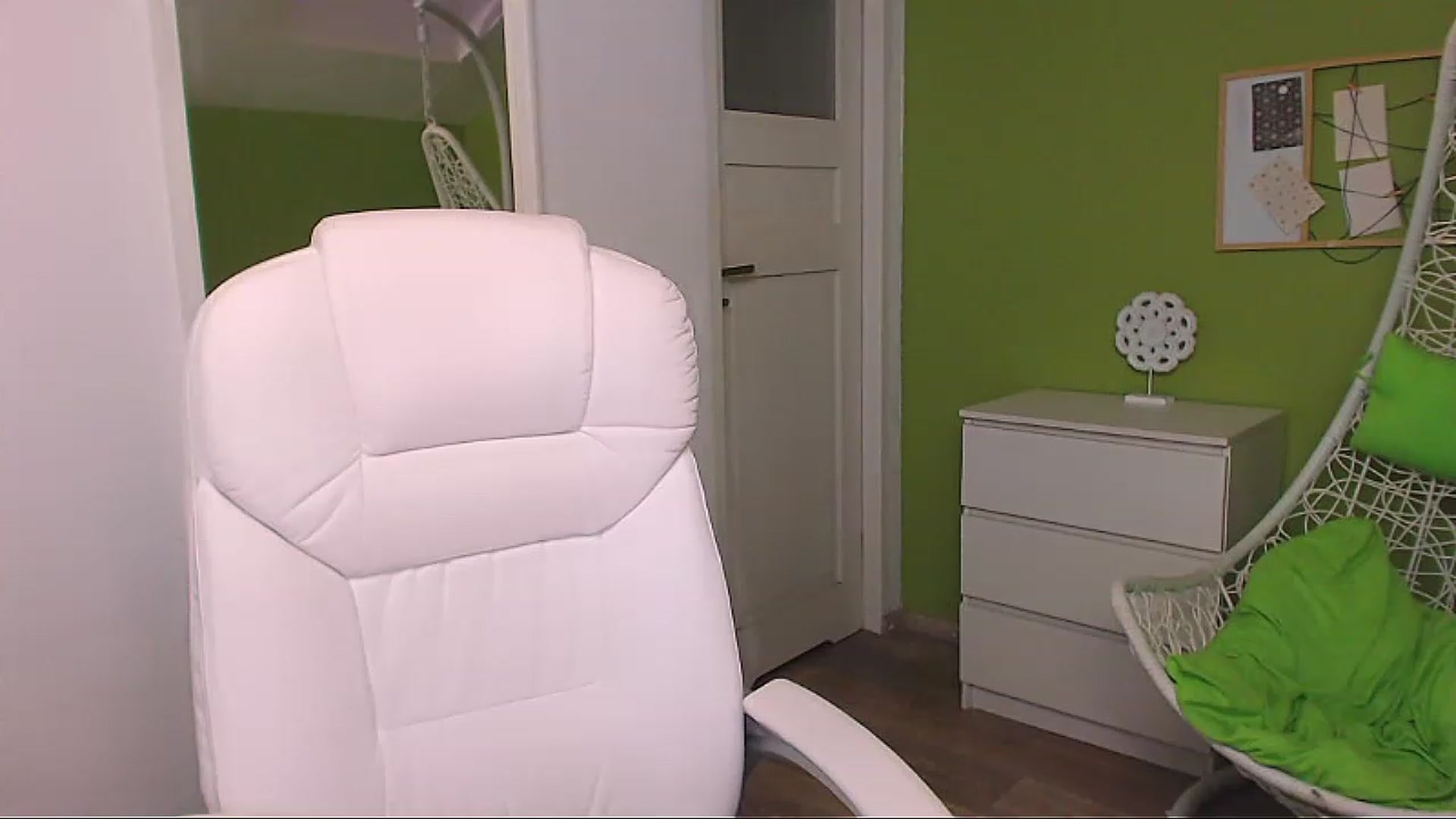 Gallery image thumbnail from JenniferMoris's myfreecams stream on, 02/20/2023, 14:55 image 20 of 20