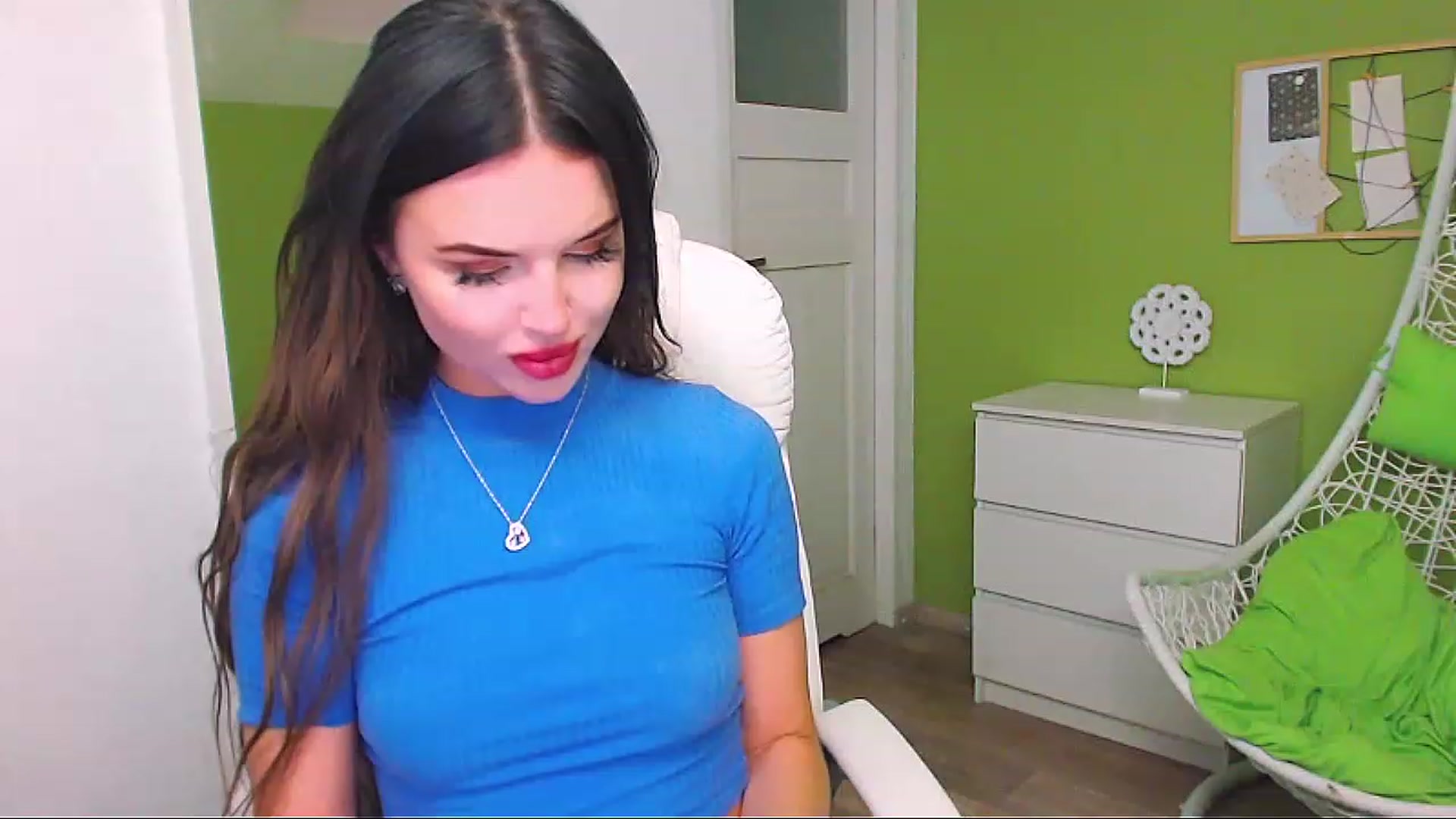 Gallery image thumbnail from JenniferMoris's myfreecams stream on, 02/20/2023, 14:55 image 13 of 20