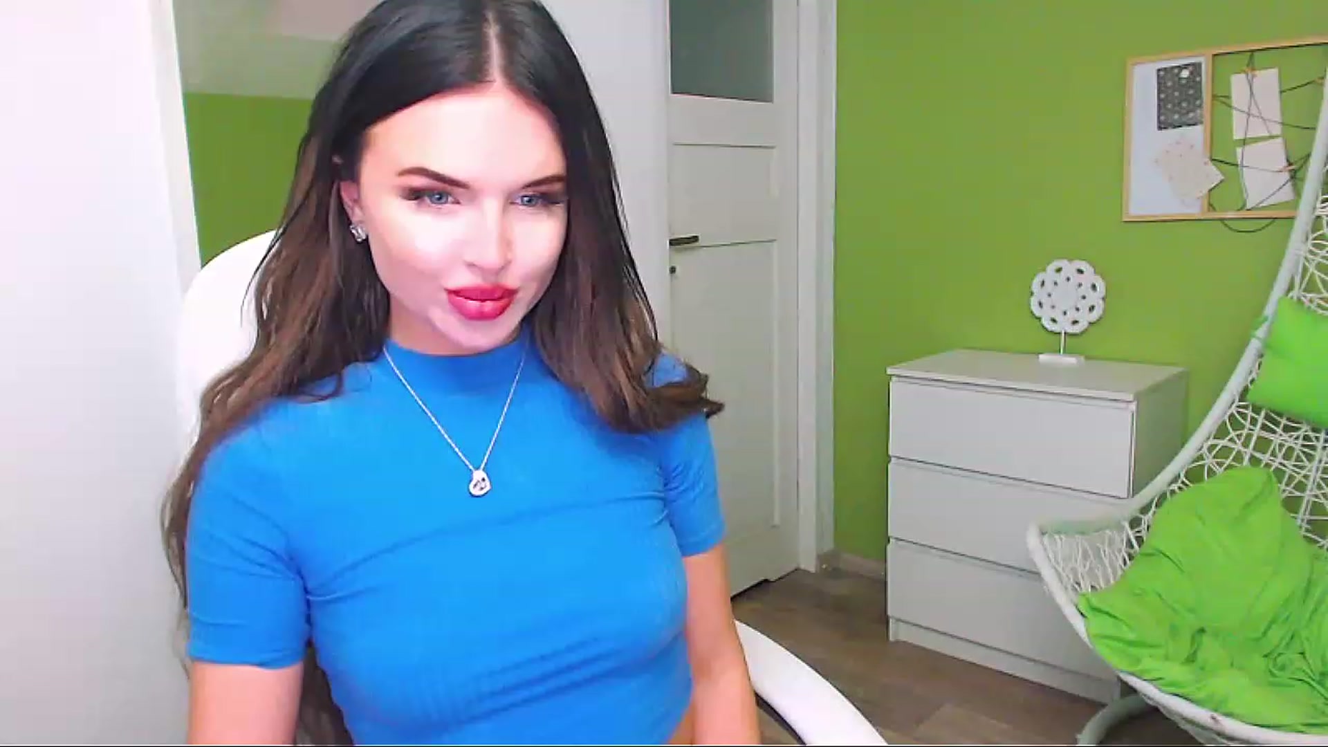 Gallery image thumbnail from JenniferMoris's myfreecams stream on, 02/20/2023, 14:55 image 8 of 20
