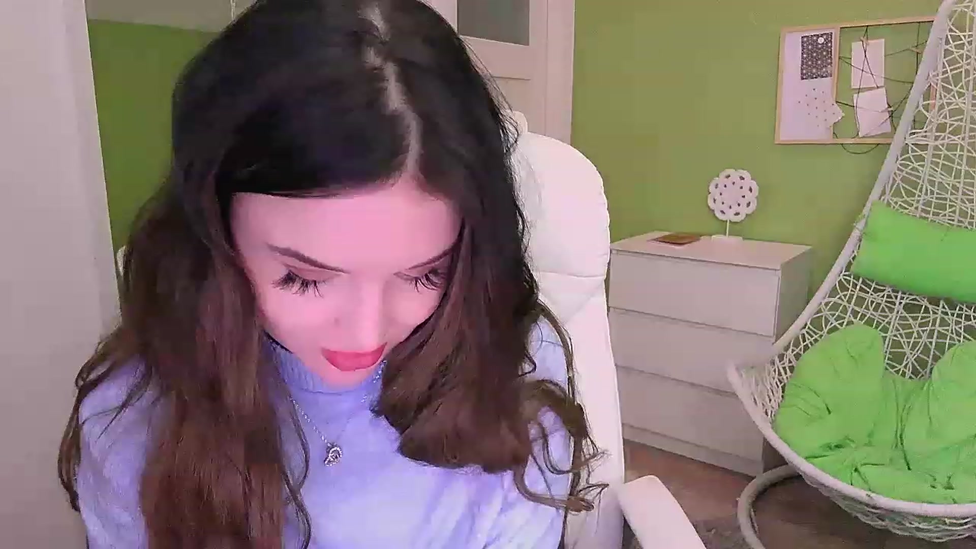 Gallery image thumbnail from JenniferMoris's myfreecams stream on, 02/22/2023, 15:06 image 10 of 20
