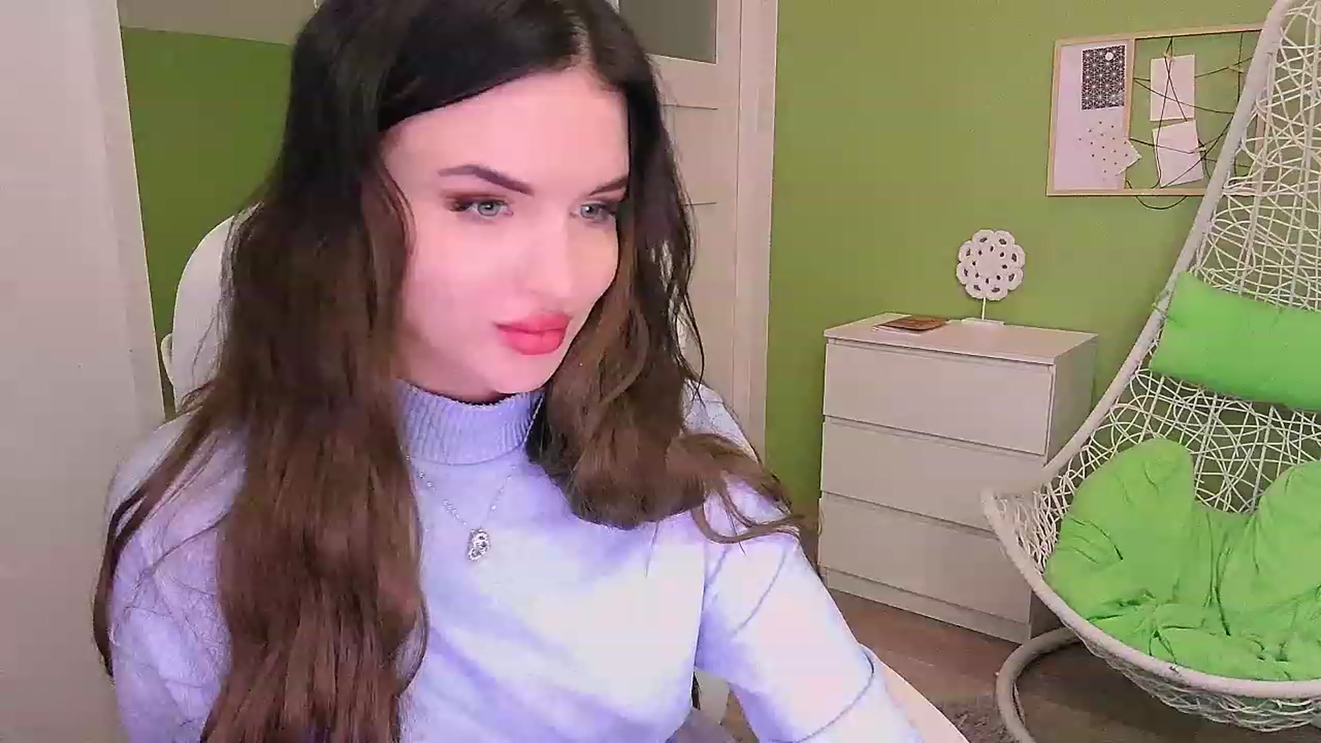 Gallery image thumbnail from JenniferMoris's myfreecams stream on, 02/22/2023, 15:06 image 16 of 20