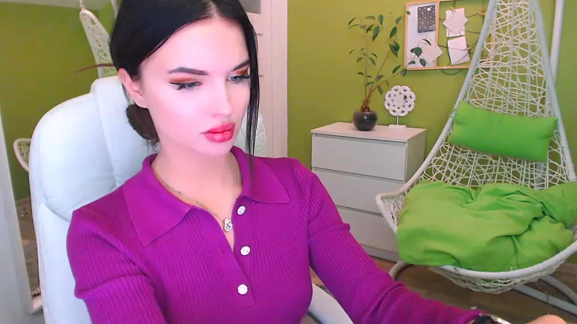 Gallery image thumbnail from JenniferMoris's myfreecams stream on, 02/24/2023, 09:11 image 11 of 20