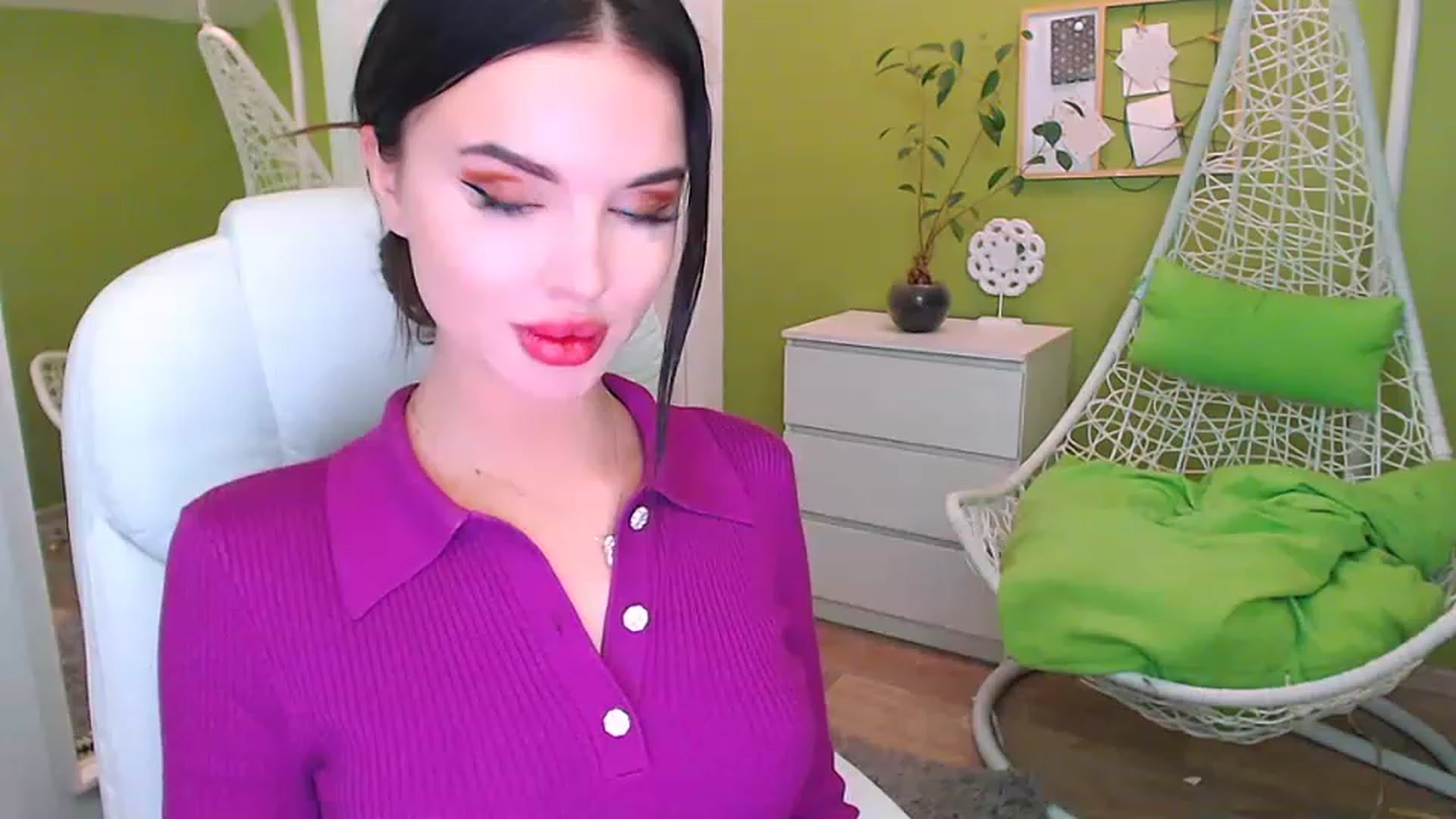 Gallery image thumbnail from JenniferMoris's myfreecams stream on, 02/24/2023, 09:11 image 1 of 20