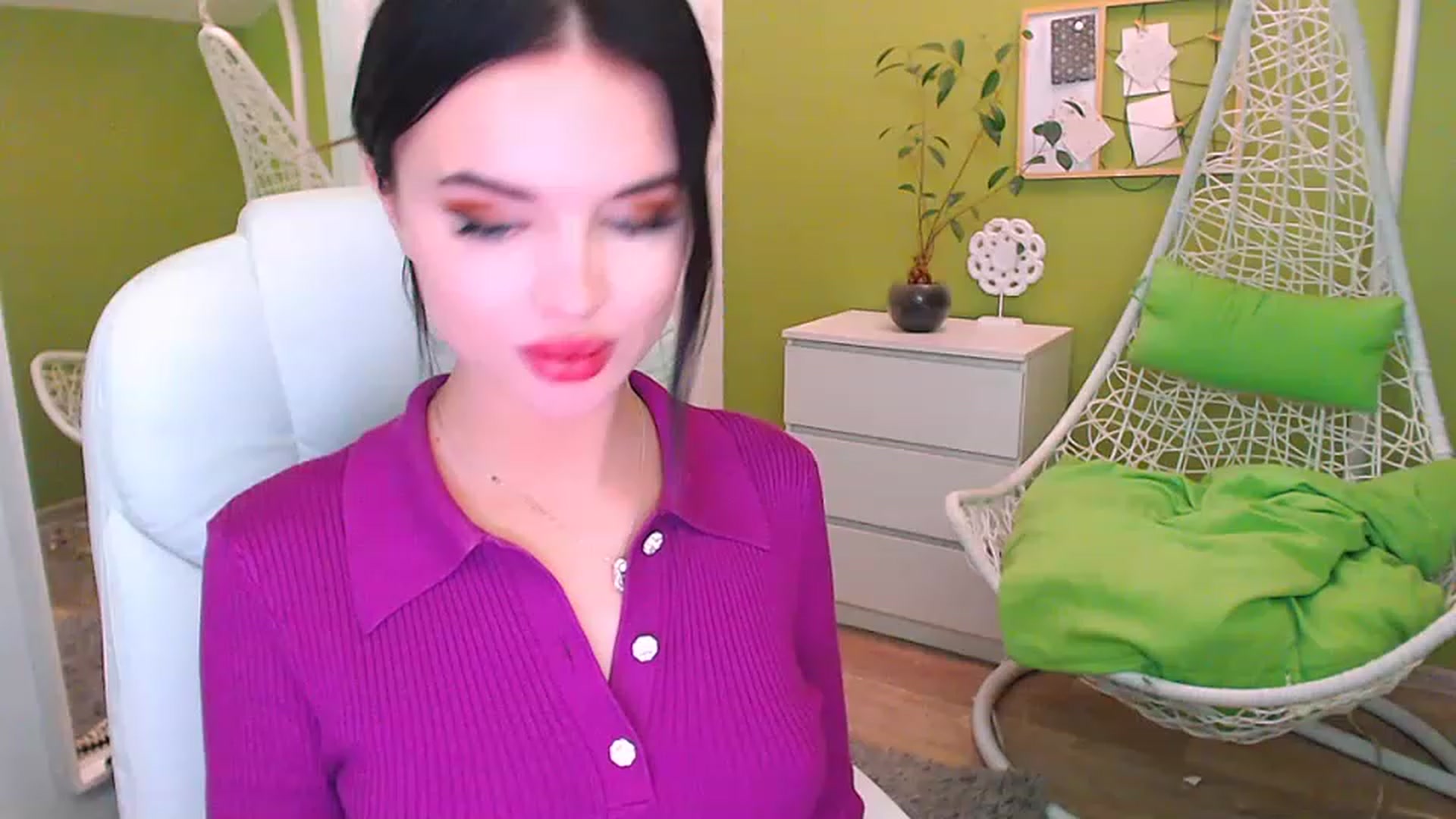 Gallery image thumbnail from JenniferMoris's myfreecams stream on, 02/24/2023, 09:11 image 5 of 20