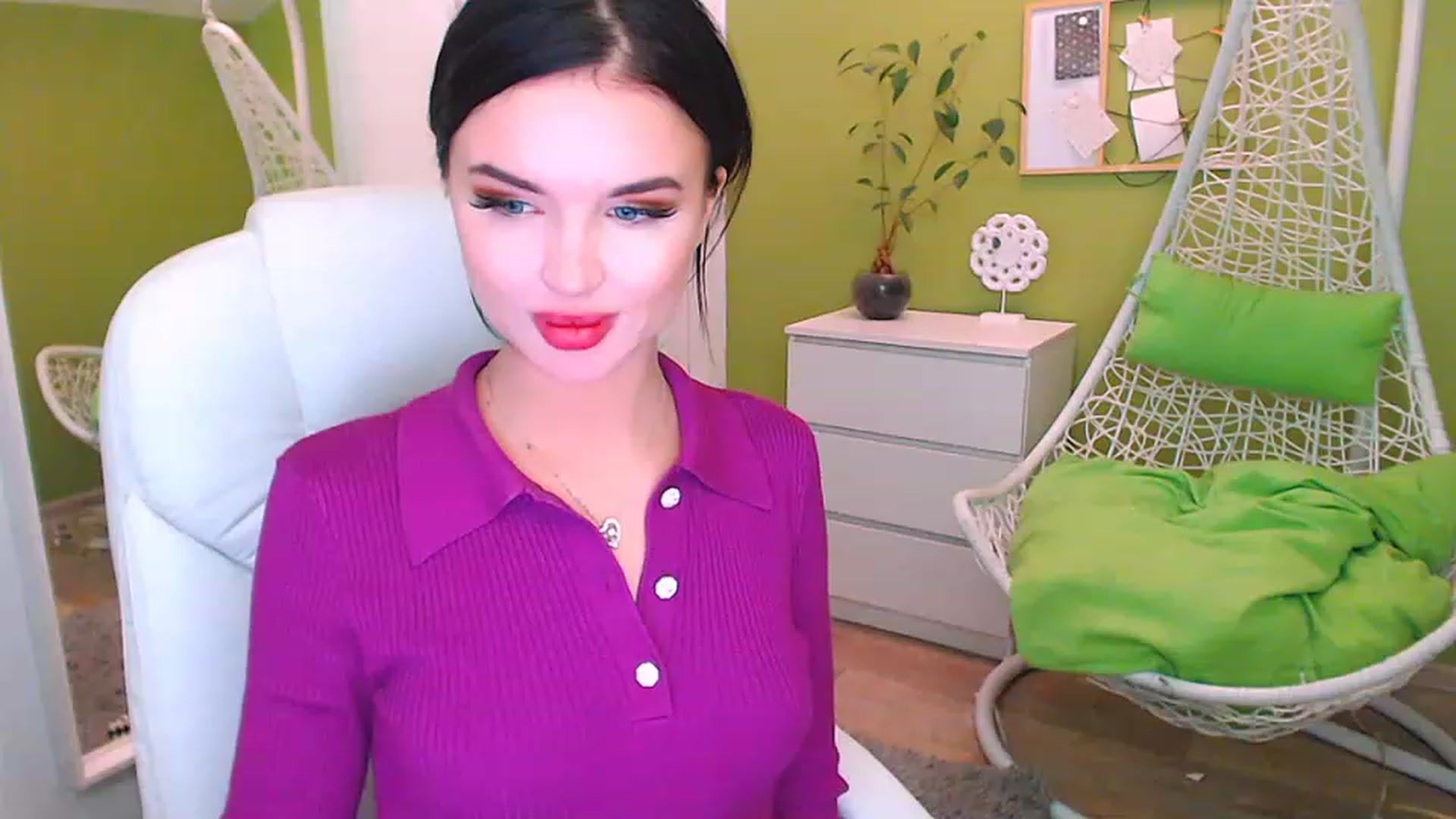 Gallery image thumbnail from JenniferMoris's myfreecams stream on, 02/24/2023, 10:38 image 3 of 20