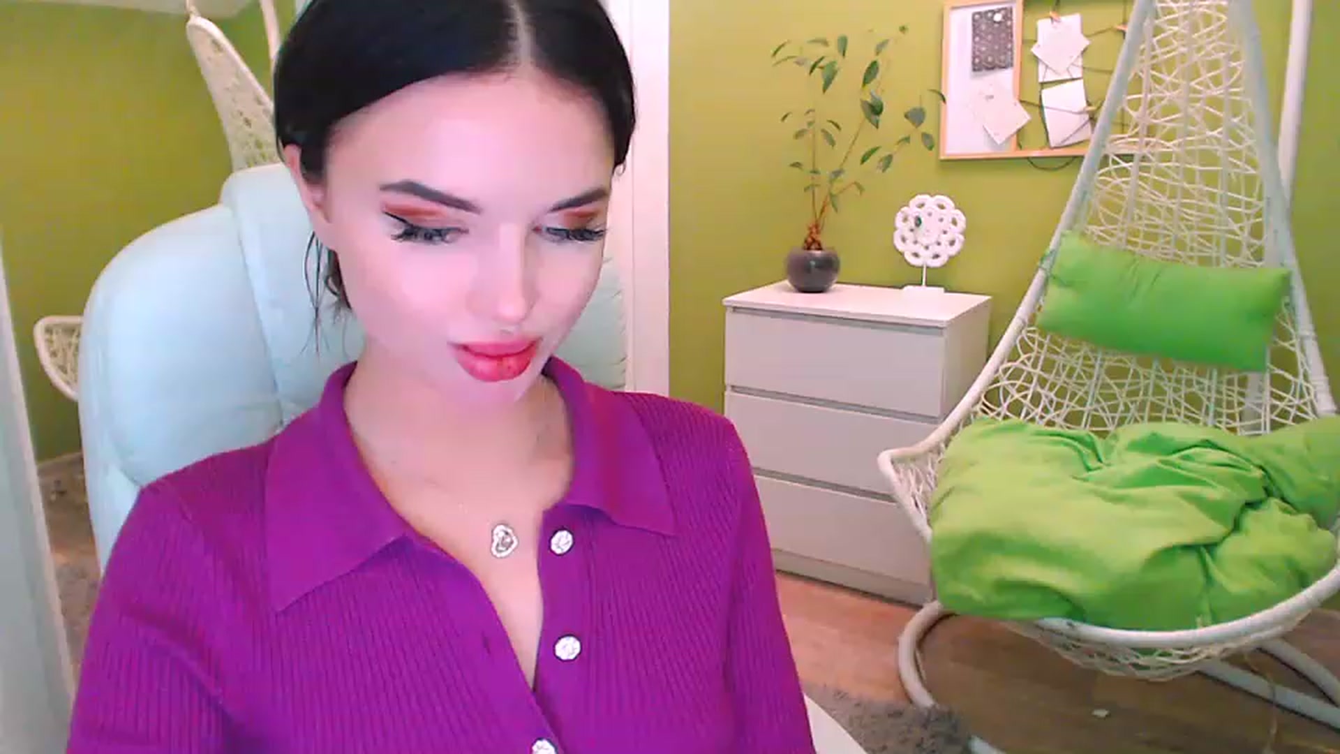 Gallery image thumbnail from JenniferMoris's myfreecams stream on, 02/24/2023, 13:56 image 7 of 20