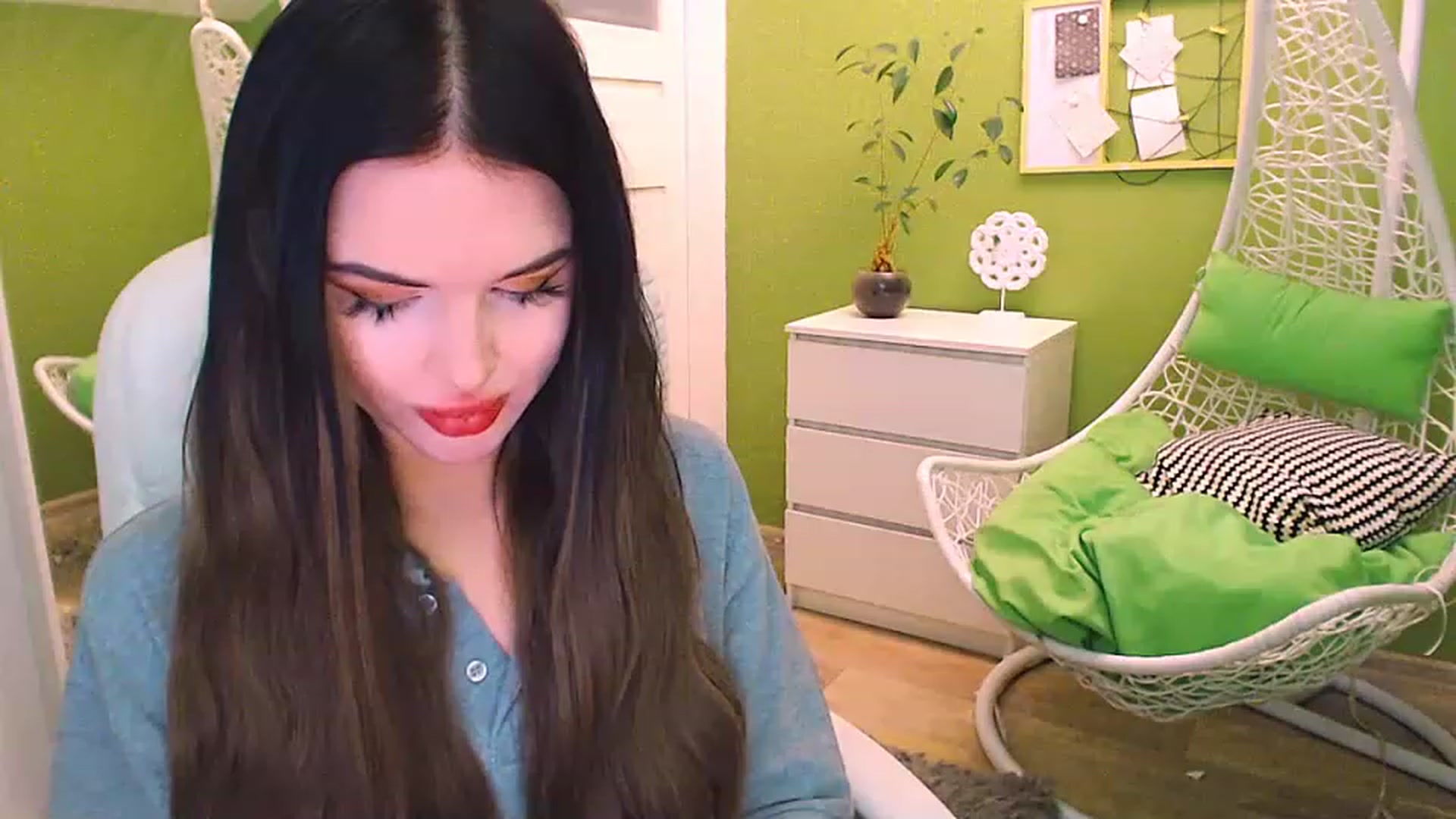 Gallery image thumbnail from JenniferMoris's myfreecams stream on, 02/27/2023, 09:54 image 1 of 20