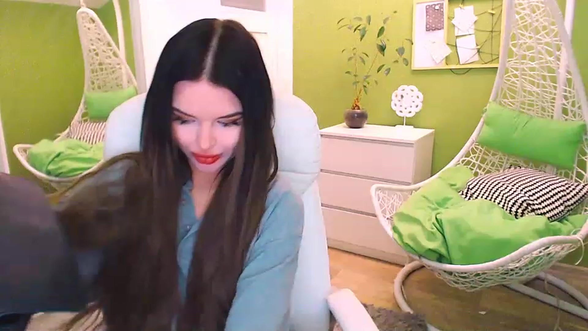 Gallery image thumbnail from JenniferMoris's myfreecams stream on, 02/27/2023, 09:54 image 10 of 20