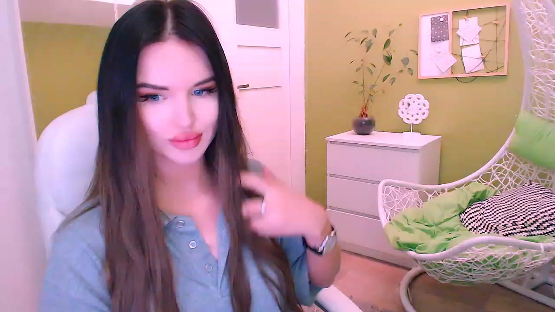 Gallery image thumbnail from JenniferMoris's myfreecams stream on, 02/27/2023, 13:23 image 2 of 20