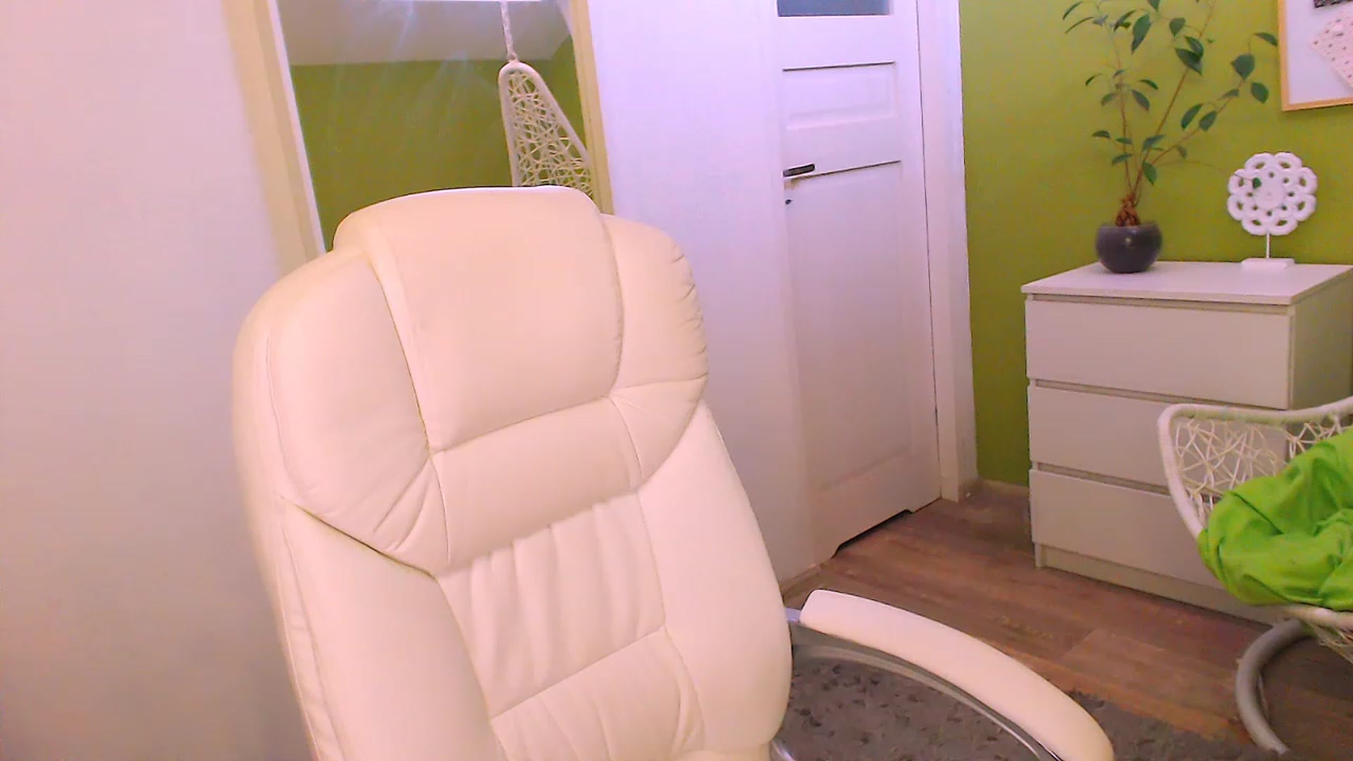 Gallery image thumbnail from JenniferMoris's myfreecams stream on, 02/28/2023, 14:51 image 17 of 20
