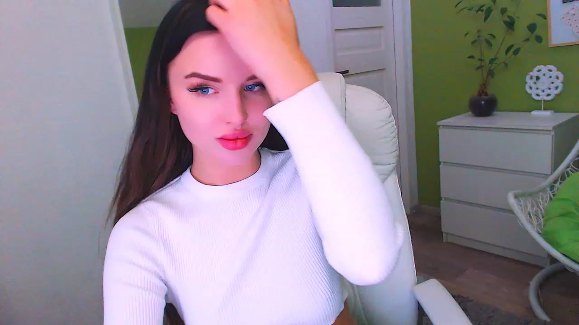 Gallery image thumbnail from JenniferMoris's myfreecams stream on, 02/28/2023, 15:20 image 13 of 20