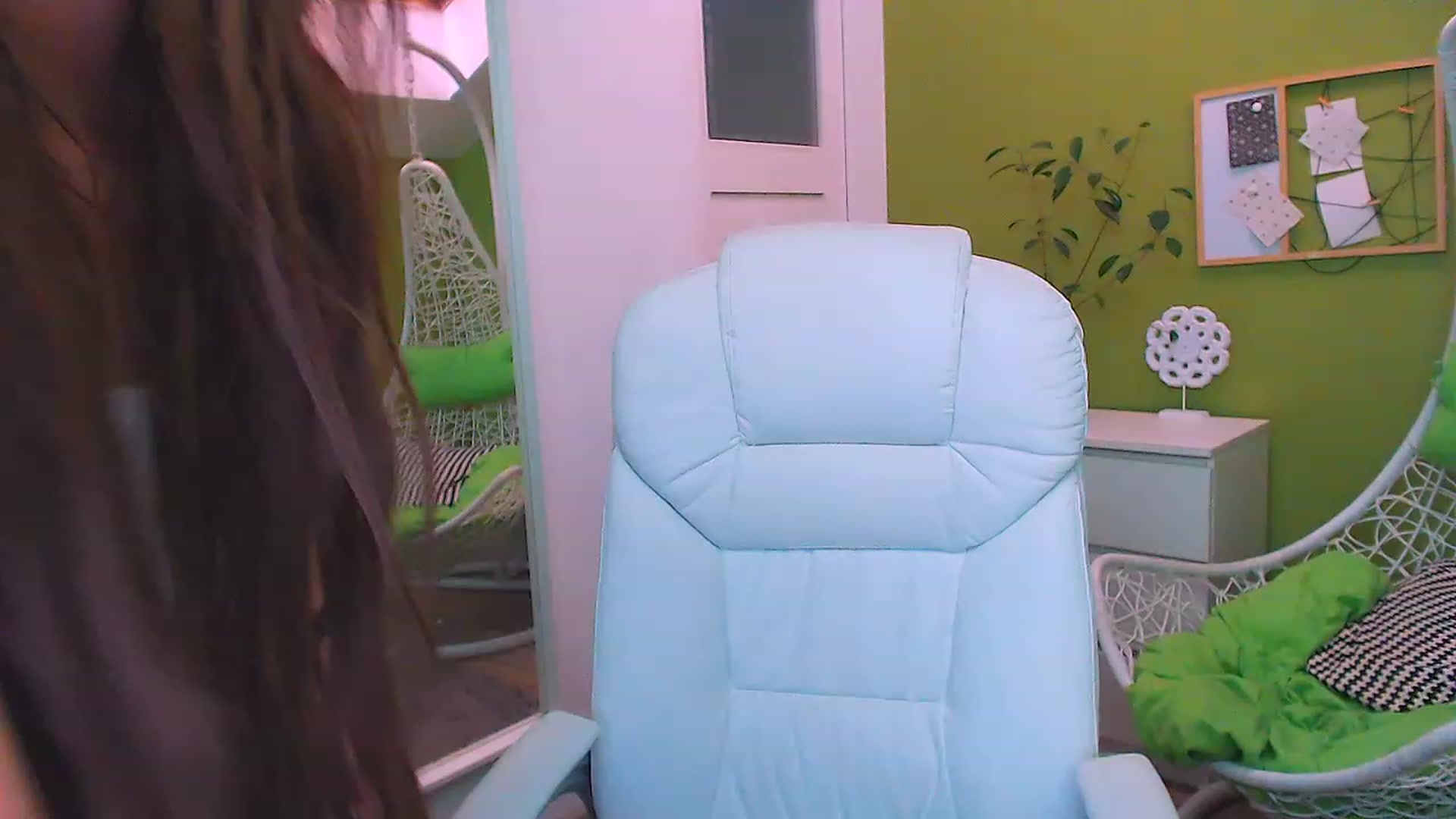 Gallery image thumbnail from JenniferMoris's myfreecams stream on, 03/03/2023, 13:35 image 3 of 20
