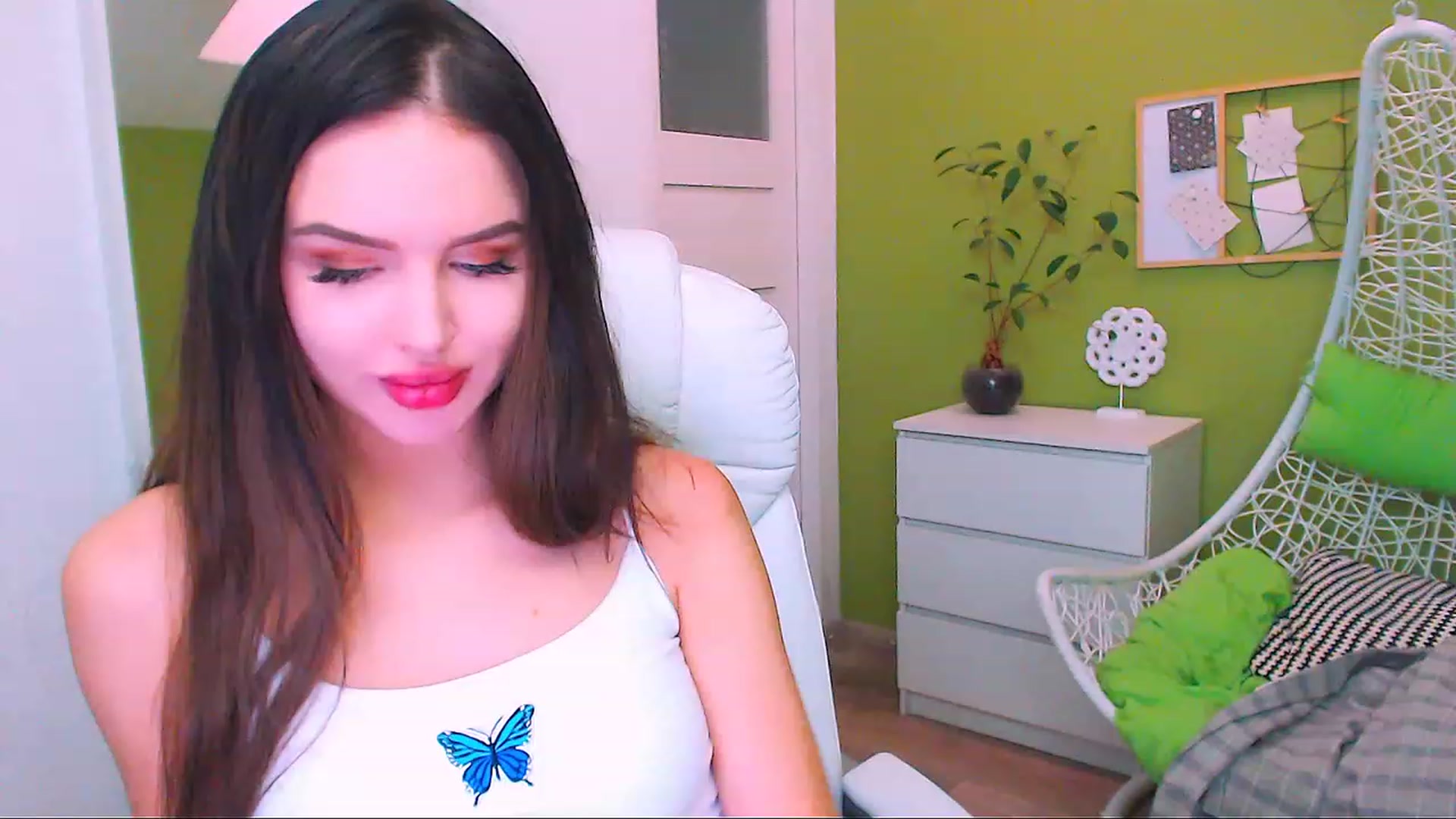 Gallery image thumbnail from JenniferMoris's myfreecams stream on, 03/03/2023, 13:35 image 16 of 20