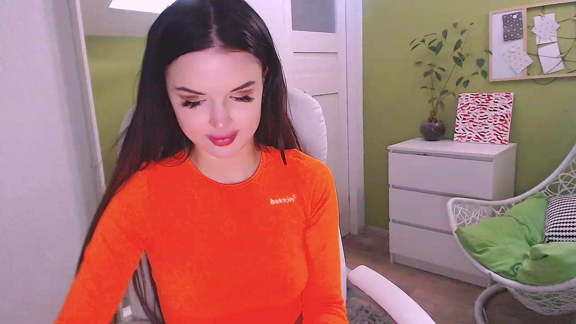 Gallery image thumbnail from JenniferMoris's myfreecams stream on, 03/16/2023, 11:17 image 4 of 20