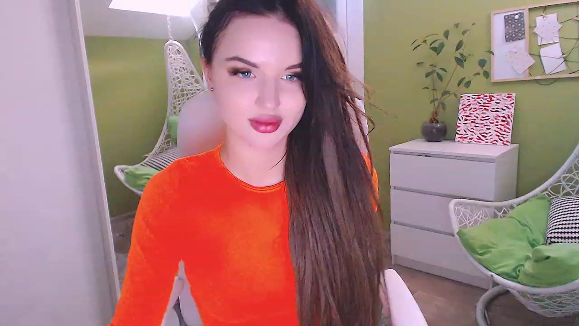 Gallery image thumbnail from JenniferMoris's myfreecams stream on, 03/16/2023, 11:17 image 19 of 20