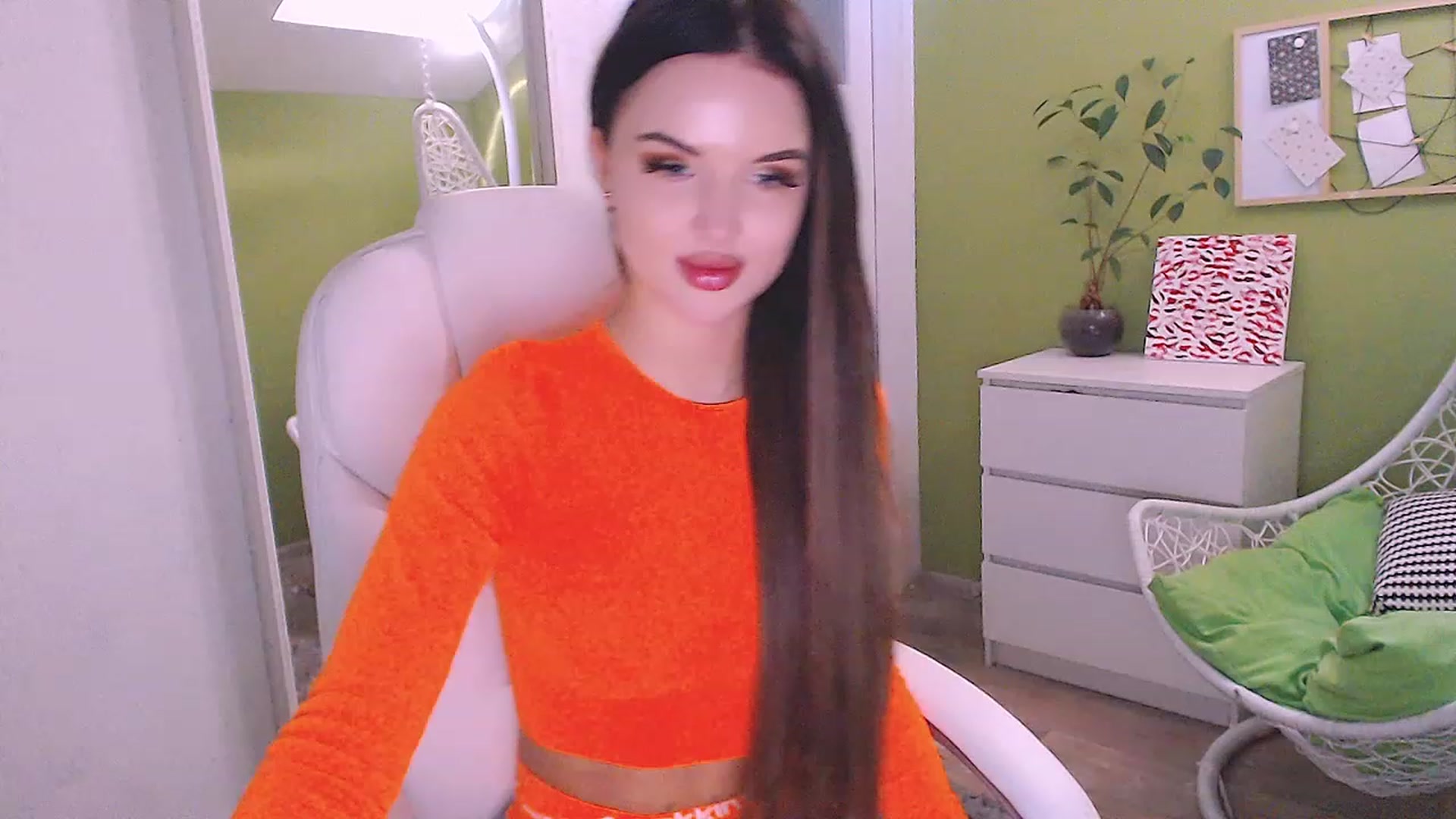 Gallery image thumbnail from JenniferMoris's myfreecams stream on, 03/16/2023, 11:17 image 12 of 20