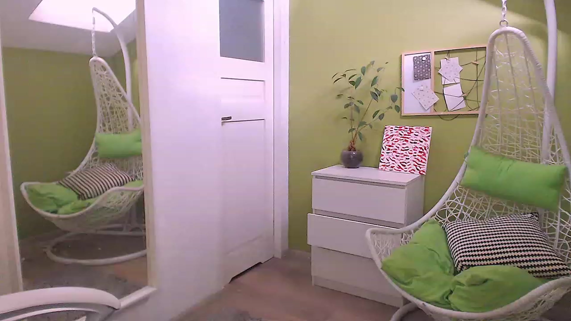 Gallery image thumbnail from JenniferMoris's myfreecams stream on, 03/16/2023, 15:43 image 15 of 20
