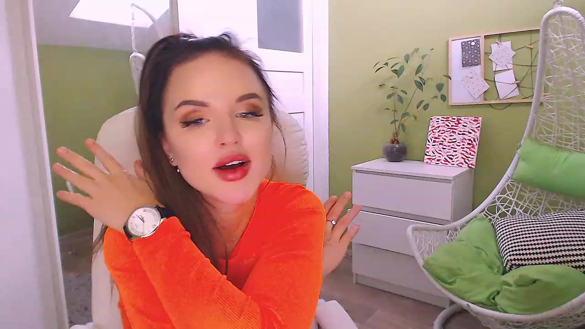 Gallery image thumbnail from JenniferMoris's myfreecams stream on, 03/16/2023, 15:43 image 11 of 20