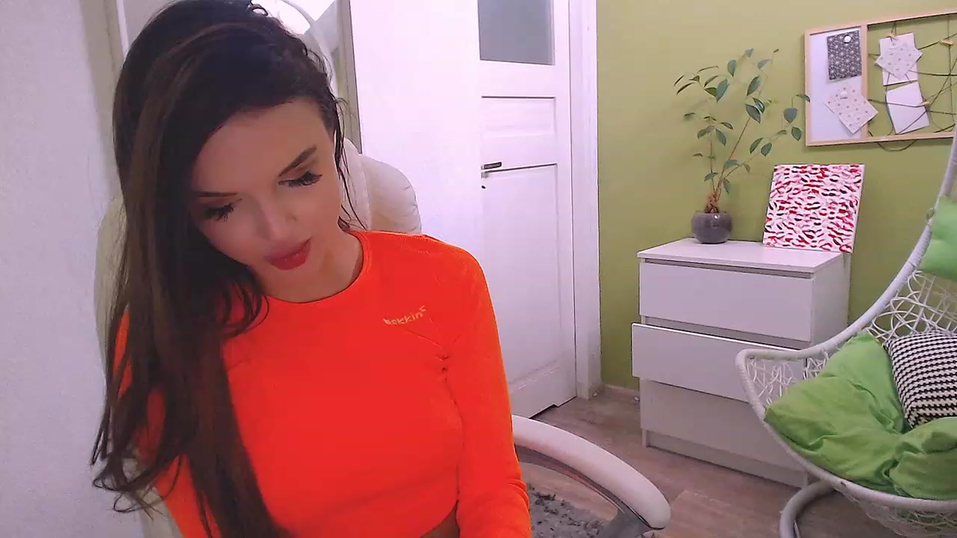 Gallery image thumbnail from JenniferMoris's myfreecams stream on, 03/16/2023, 15:43 image 3 of 20