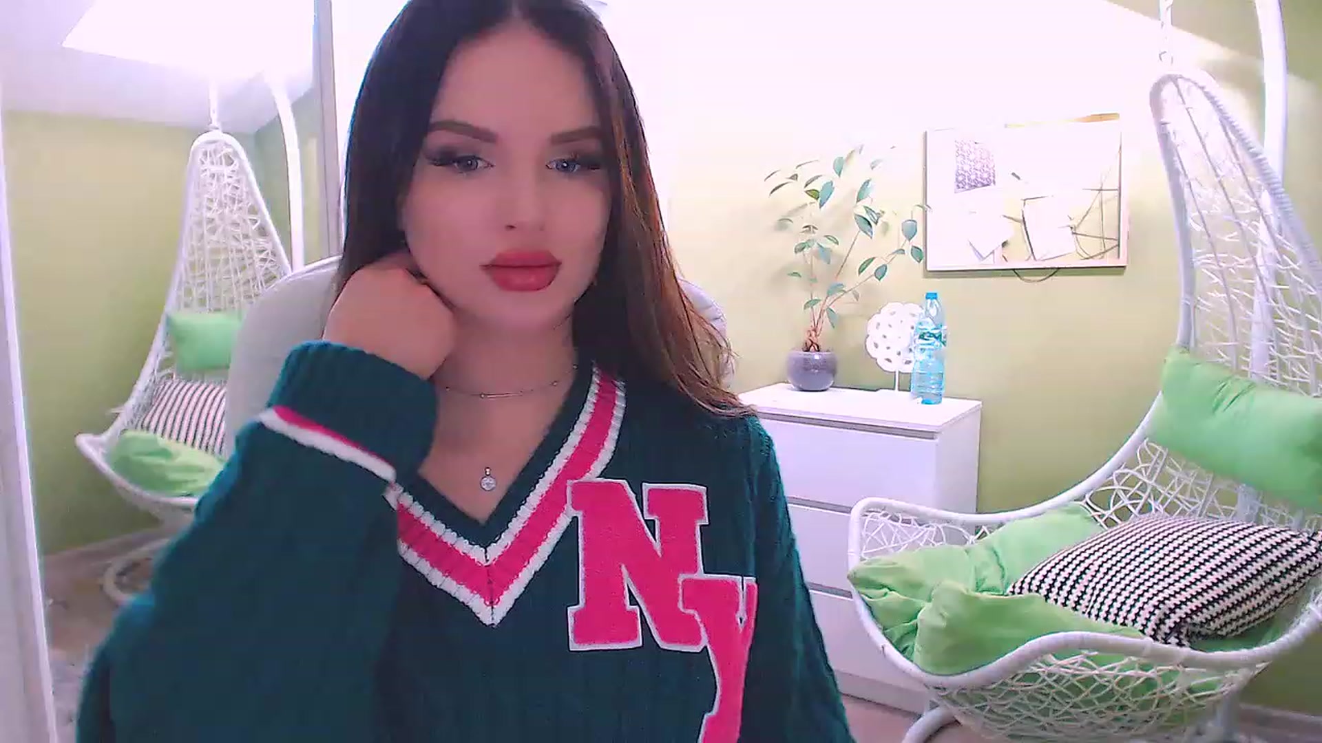 Gallery image thumbnail from JenniferMoris's myfreecams stream on, 03/20/2023, 10:02 image 5 of 20