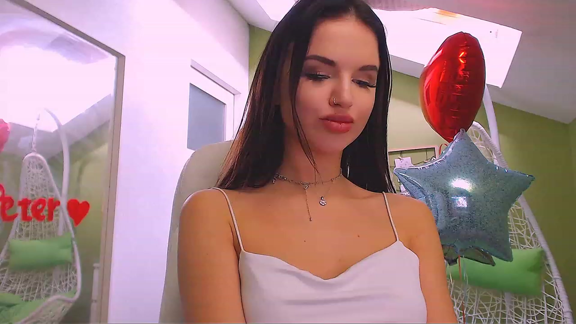 Gallery image thumbnail from JenniferMoris's myfreecams stream on, 03/27/2023, 14:00 image 3 of 20