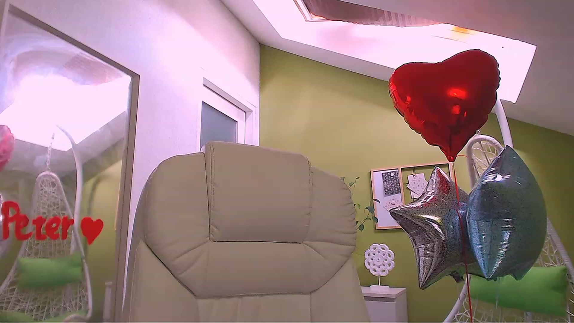 Gallery image thumbnail from JenniferMoris's myfreecams stream on, 03/27/2023, 14:00 image 14 of 20