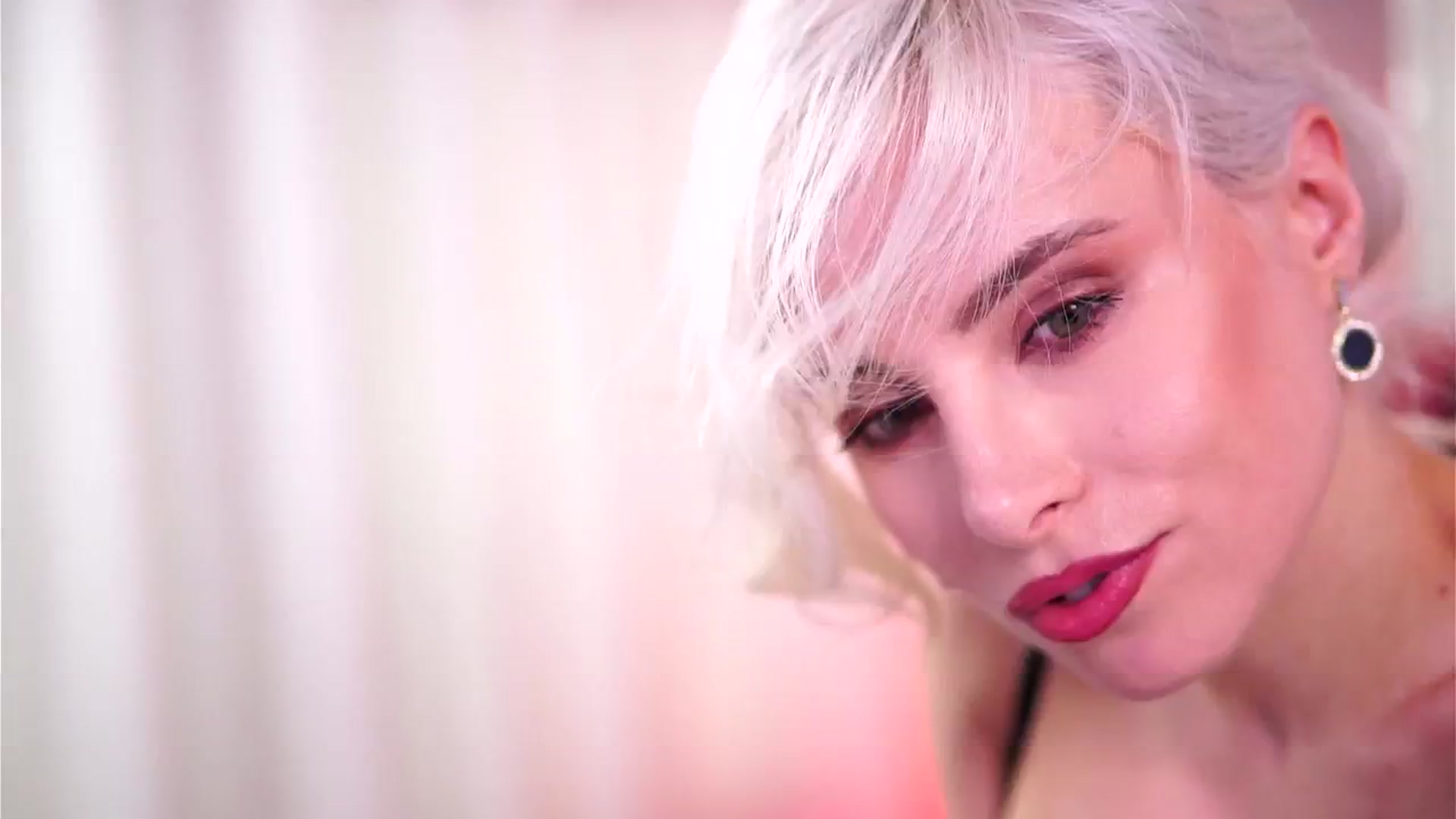 Gallery image thumbnail from JenniferStoke's myfreecams stream on, 02/08/2024, 17:04 image 1 of 20