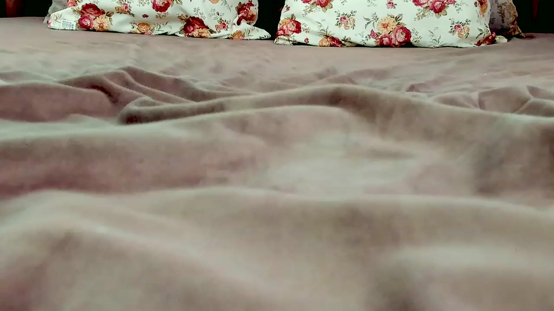 Gallery image thumbnail from JenniferStoke's myfreecams stream on, 03/07/2024, 15:38 image 20 of 20