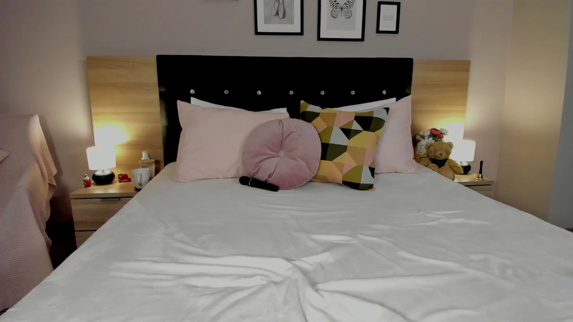 Gallery image thumbnail from JenniferStoke's myfreecams stream on, 01/09/2025, 16:43 image 11 of 20