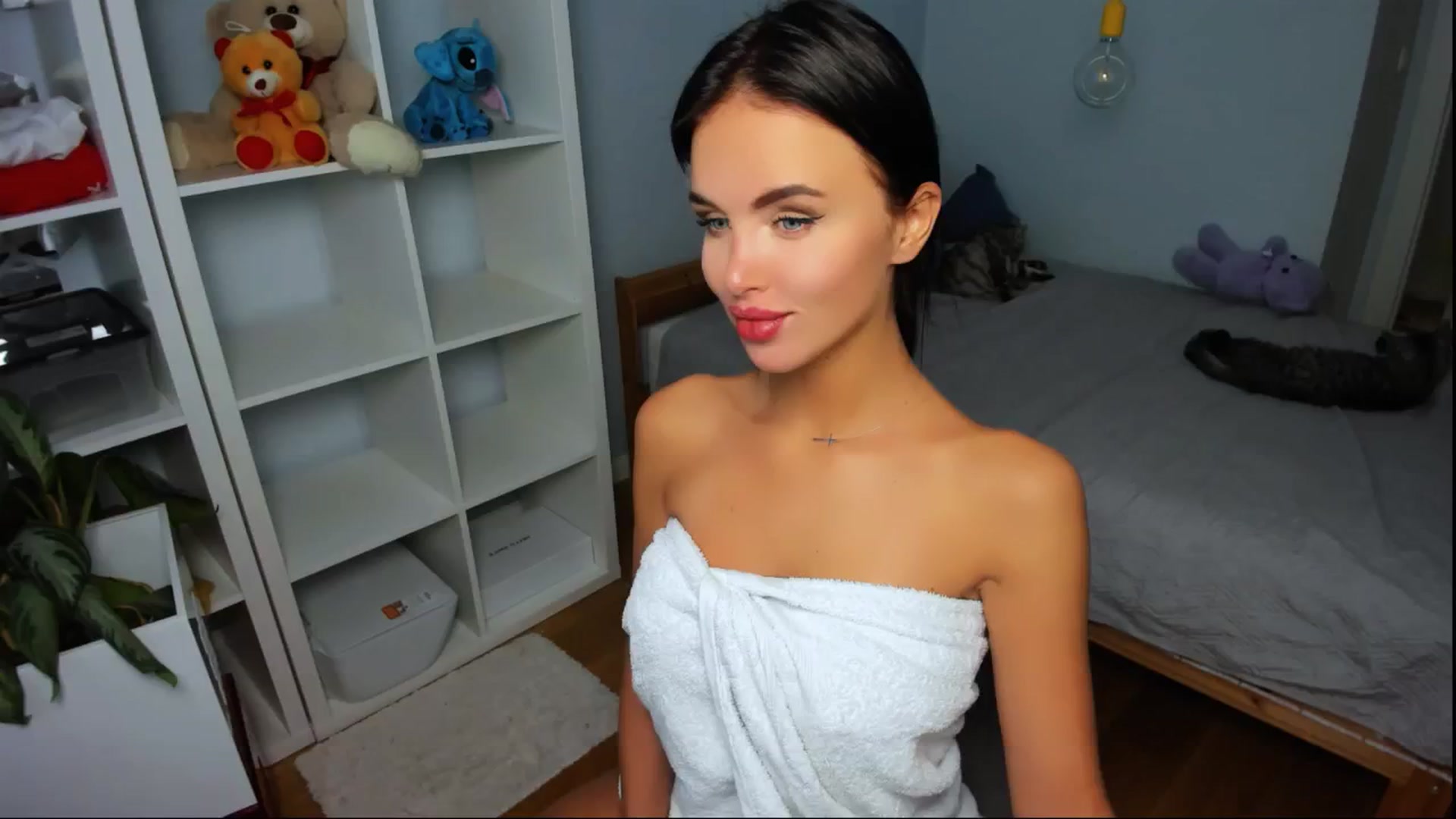 Gallery image thumbnail from Jennifercutie's myfreecams stream on, 08/10/2024, 17:25 image 4 of 20