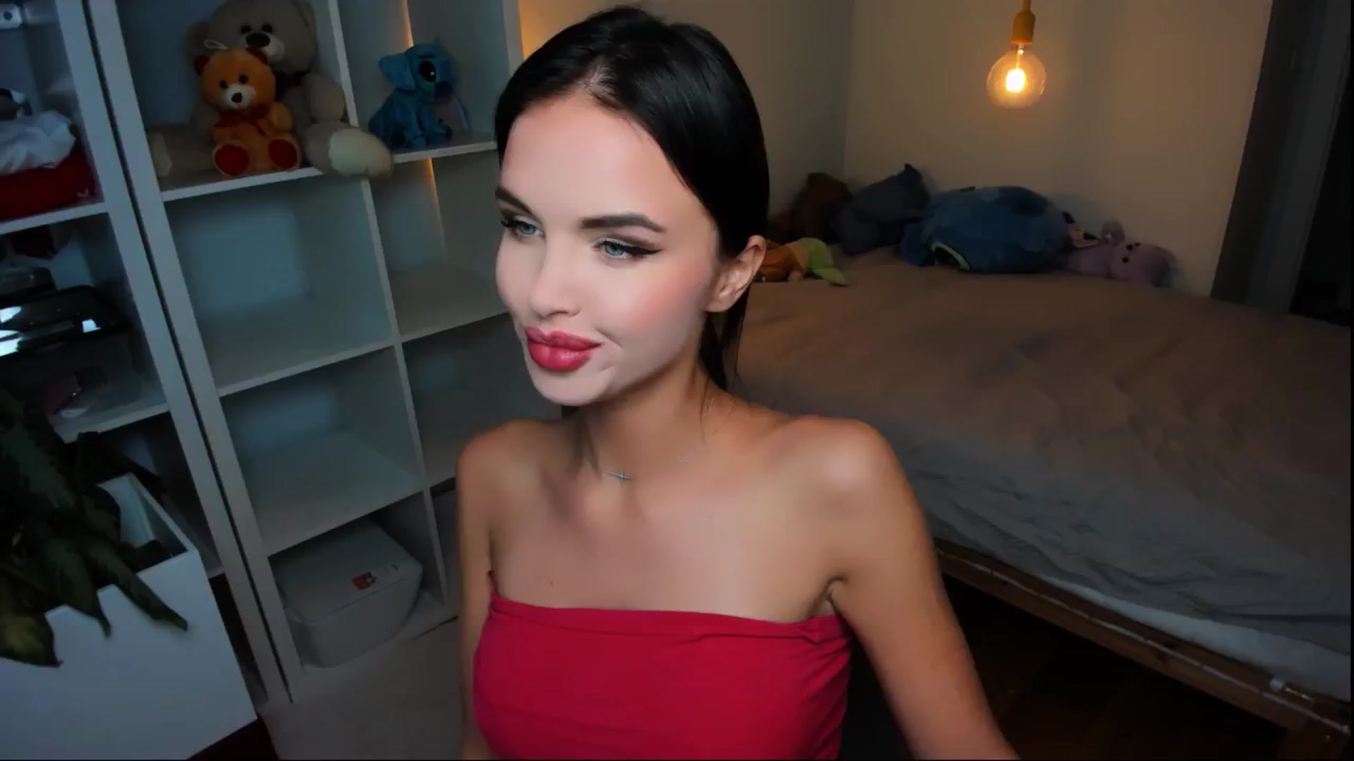Gallery image thumbnail from Jennifercutie's myfreecams stream on, 08/12/2024, 17:05 image 10 of 20