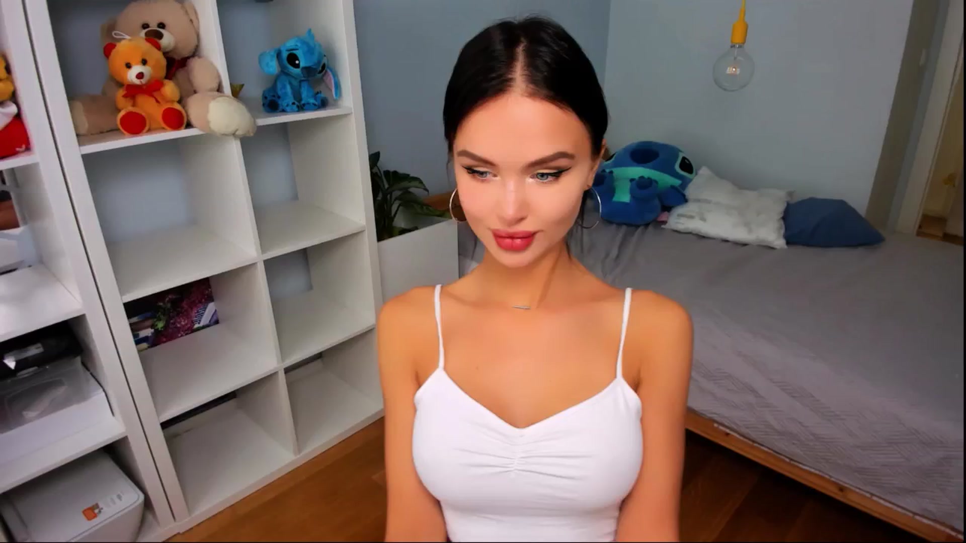 Gallery image thumbnail from Jennifercutie's myfreecams stream on, 08/16/2024, 13:27 image 16 of 20