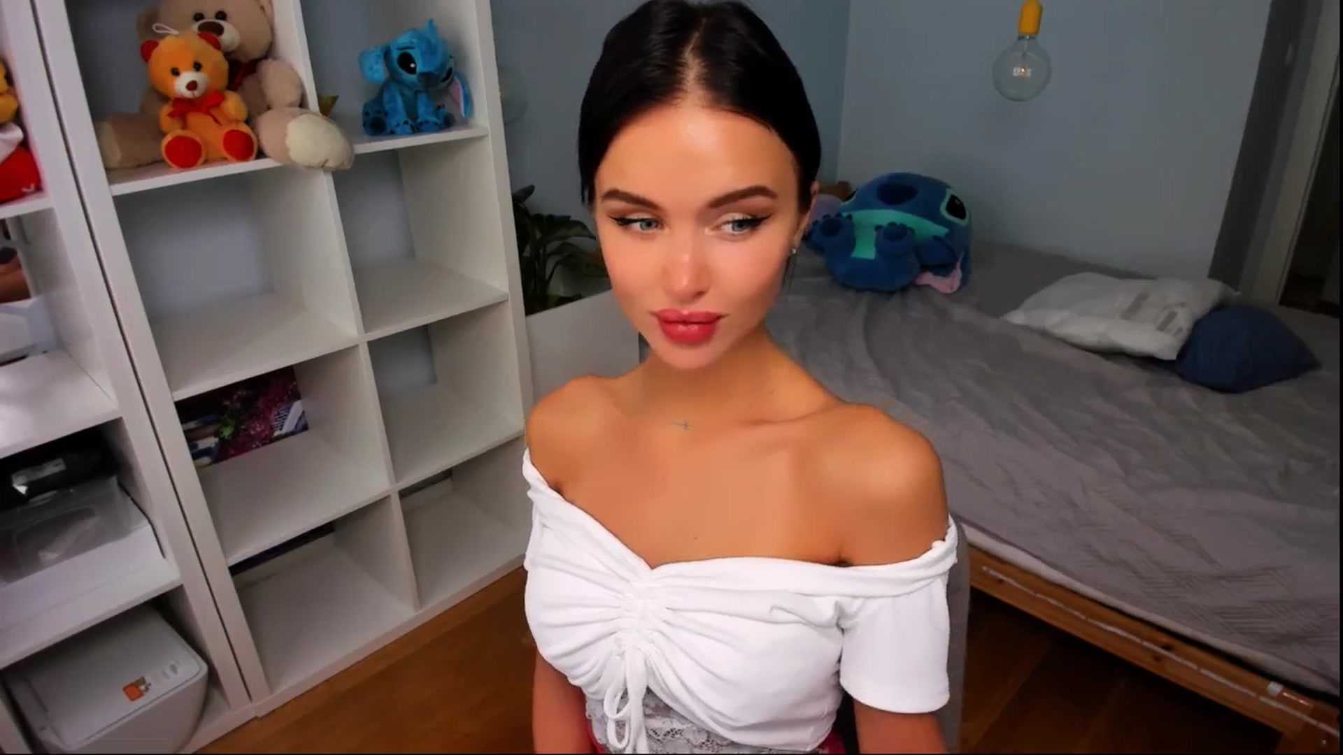 Gallery image thumbnail from Jennifercutie's myfreecams stream on, 08/17/2024, 12:34 image 5 of 20