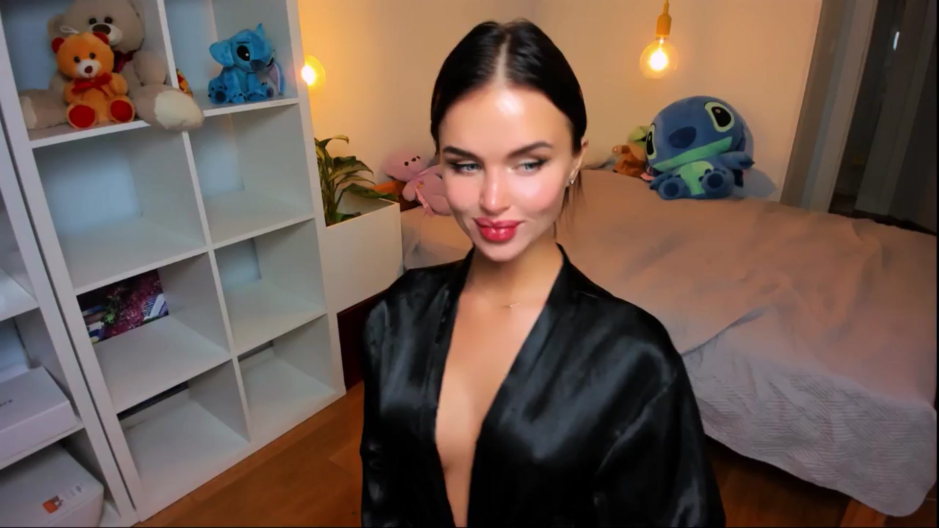 Gallery image thumbnail from Jennifercutie's myfreecams stream on, 08/18/2024, 19:26 image 5 of 20