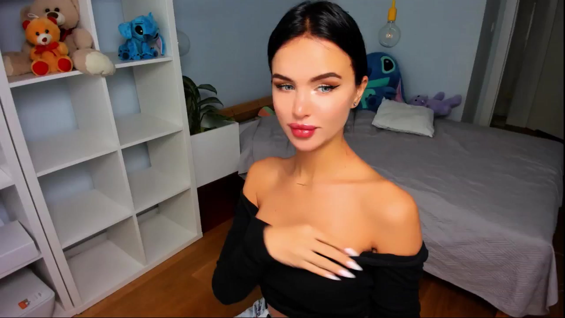 Gallery image thumbnail from Jennifercutie's myfreecams stream on, 08/20/2024, 12:30 image 6 of 20