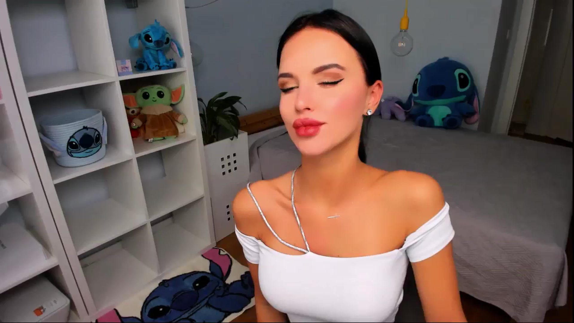 Gallery image thumbnail from Jennifercutie's myfreecams stream on, 08/22/2024, 13:22 image 14 of 20