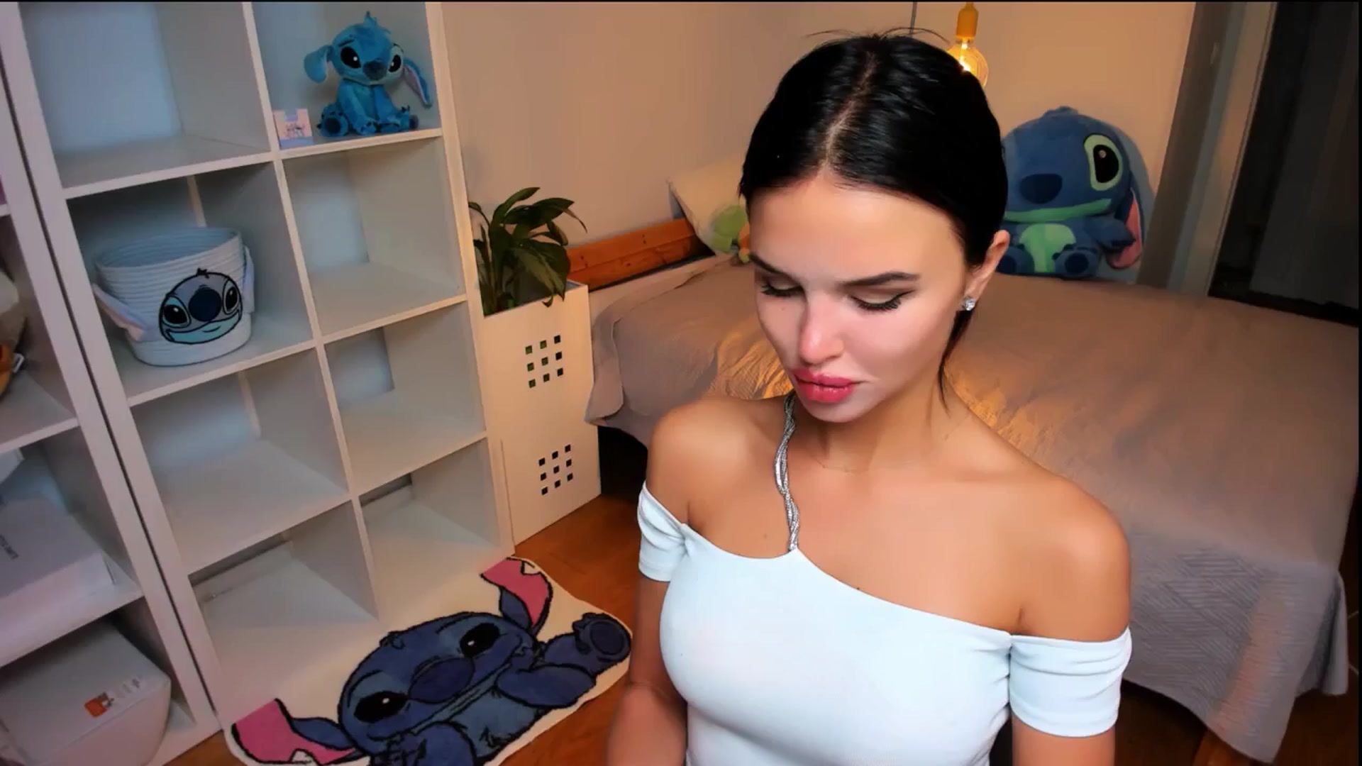 Gallery image thumbnail from Jennifercutie's myfreecams stream on, 08/22/2024, 17:52 image 9 of 20